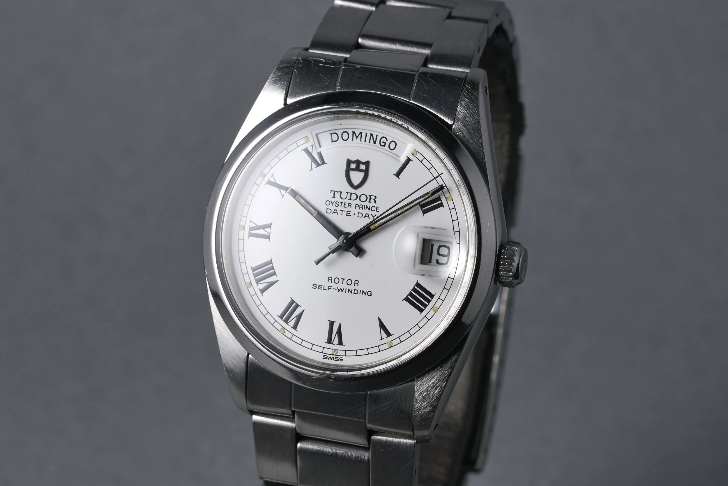 tudor-date.day-94500-white.roman.dial-b492xxx-oysterpalace-OP2273-03.jpg