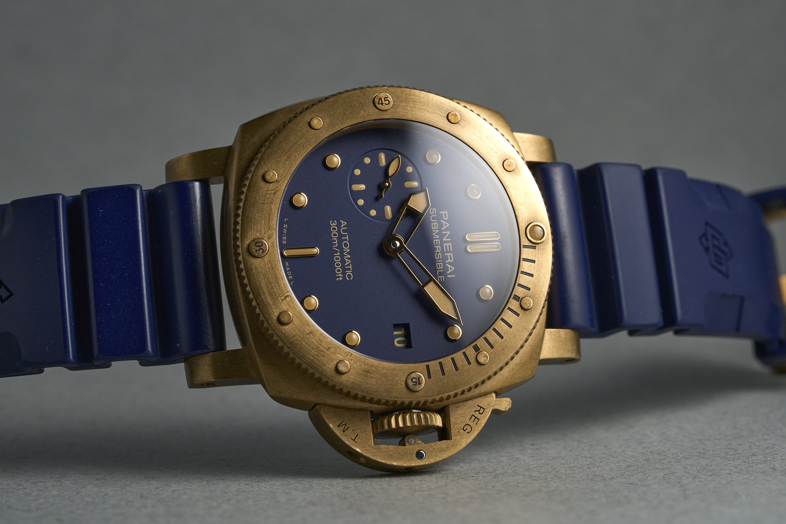 panerai-submersible.bronze.boxpapers-PAM01074-blue.dial-2023-oysterpalace-OP2154-11.jpg