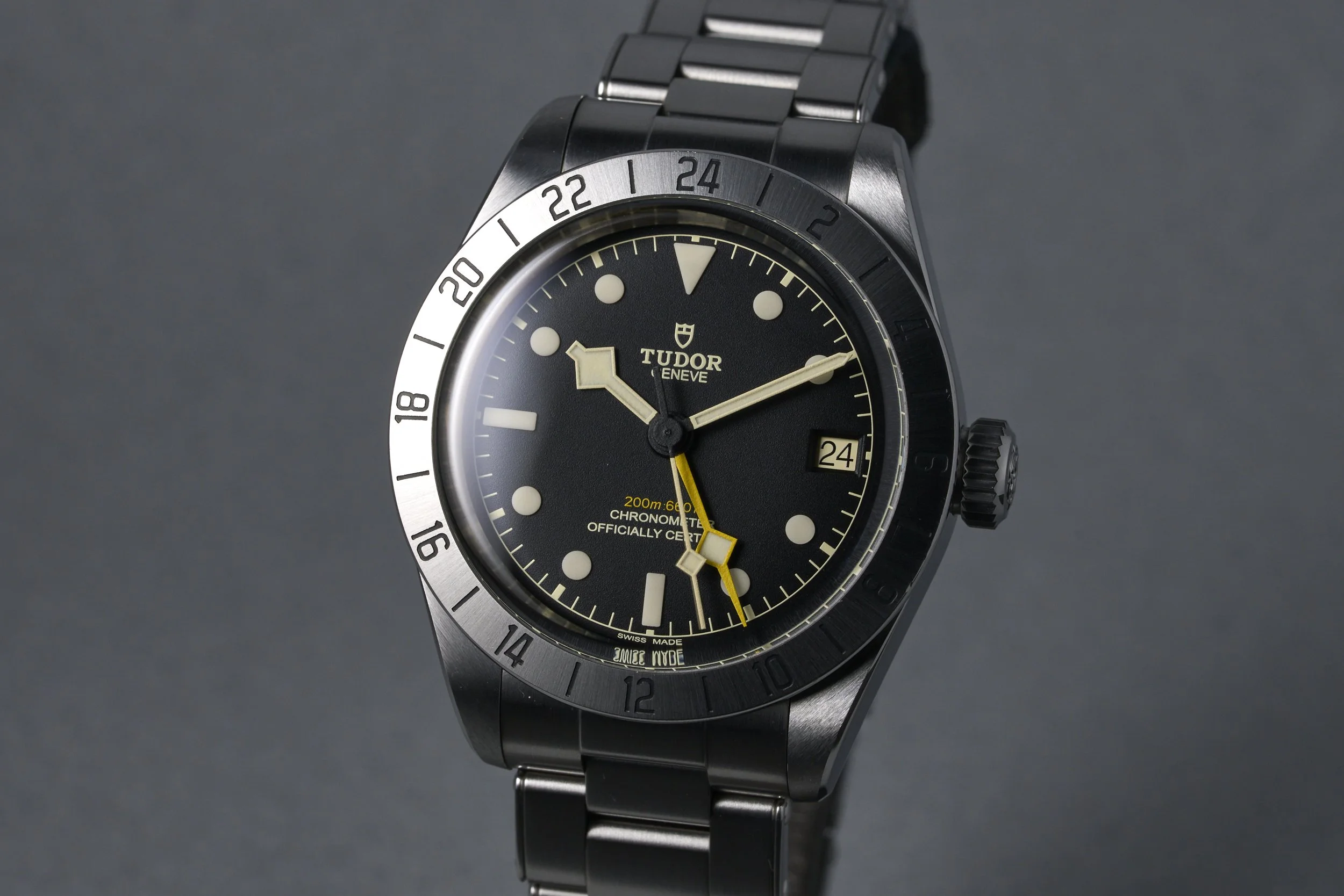 tudor-black.bay.pro.gmt.boxpapers-79470-black.dial-2023-oysterpalace-OP2286-03.jpg