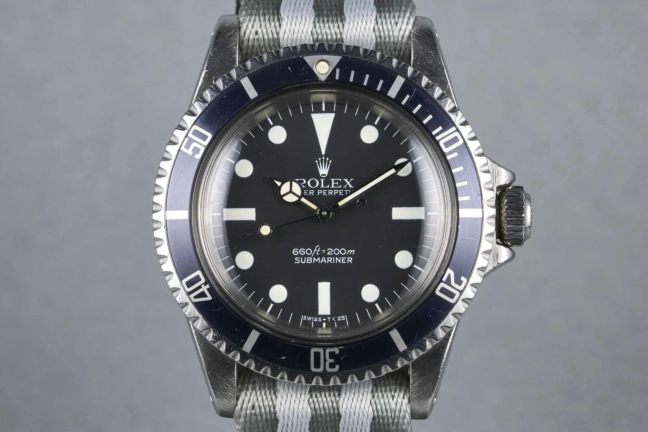 rolex-submariner-5513-mk1.maxidial-5.5mill-oysterpalace-OP2300-01.jpg