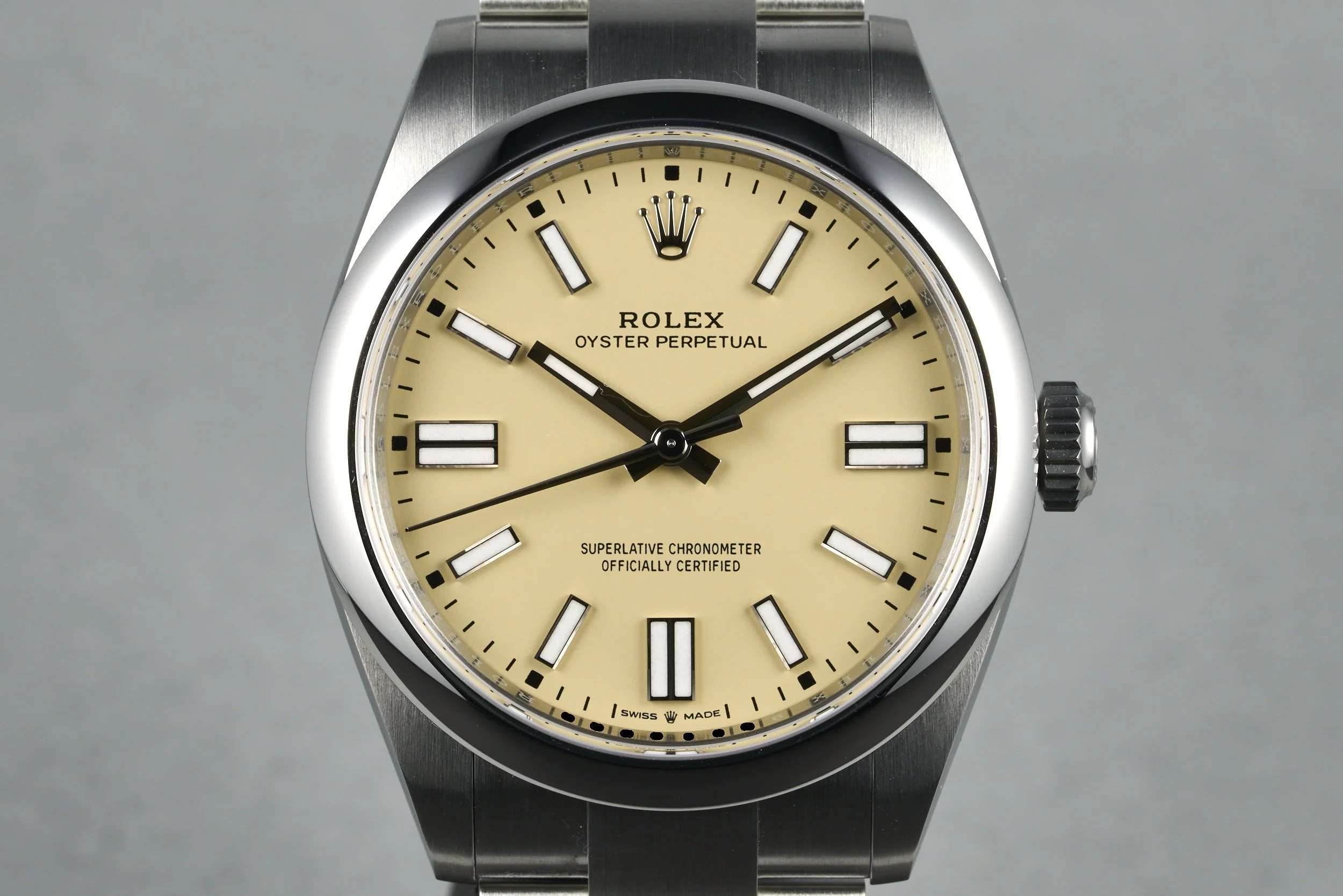 rolex-oysterperpetual.boxpapers-134300-beige.dial-2025-oysterpalace-OP2204-01.jpg
