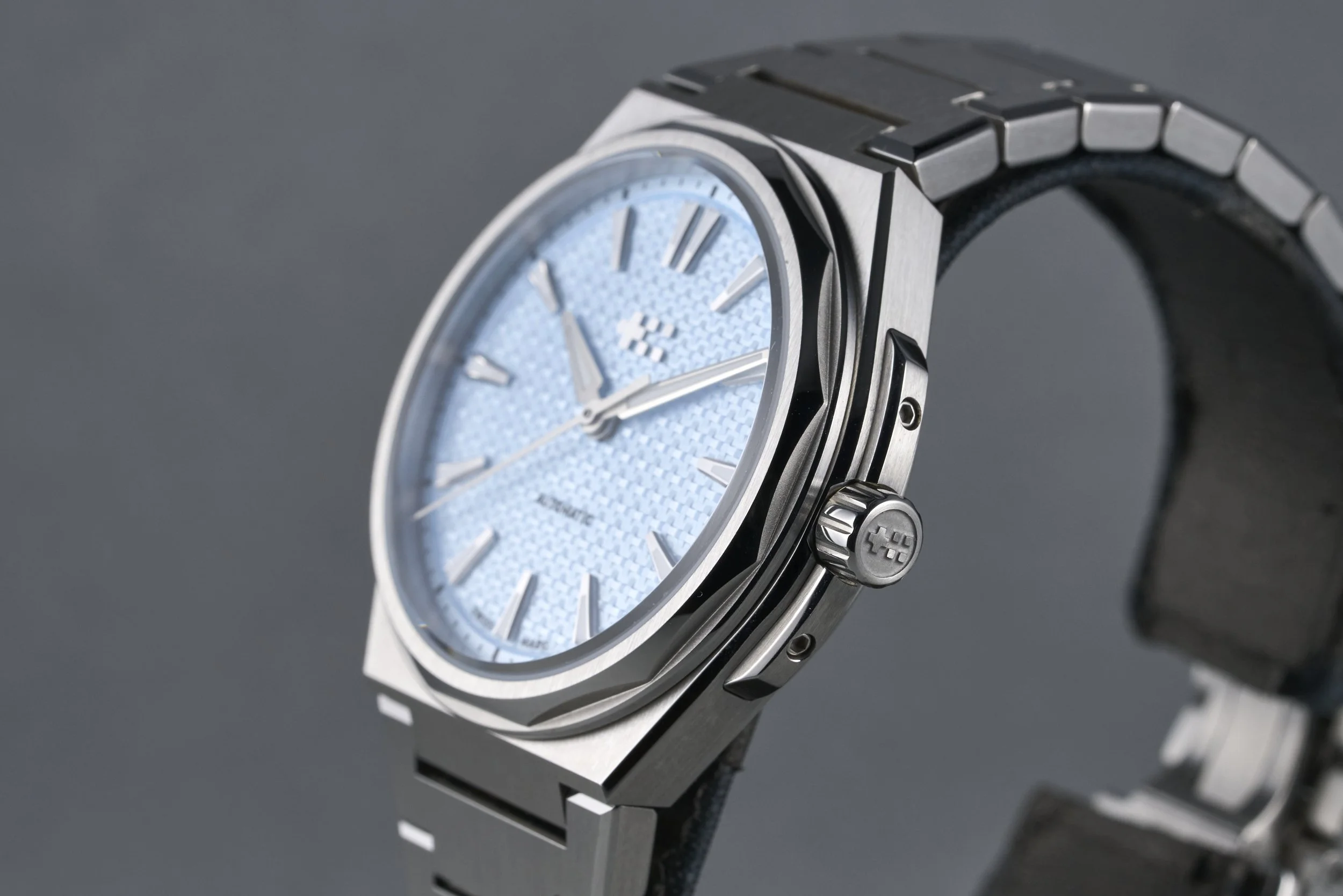 chistopherward-twelve.boxpapers-nordic.blue-light.blue.dial-2023-oysterpalace-OP2255-06.jpg