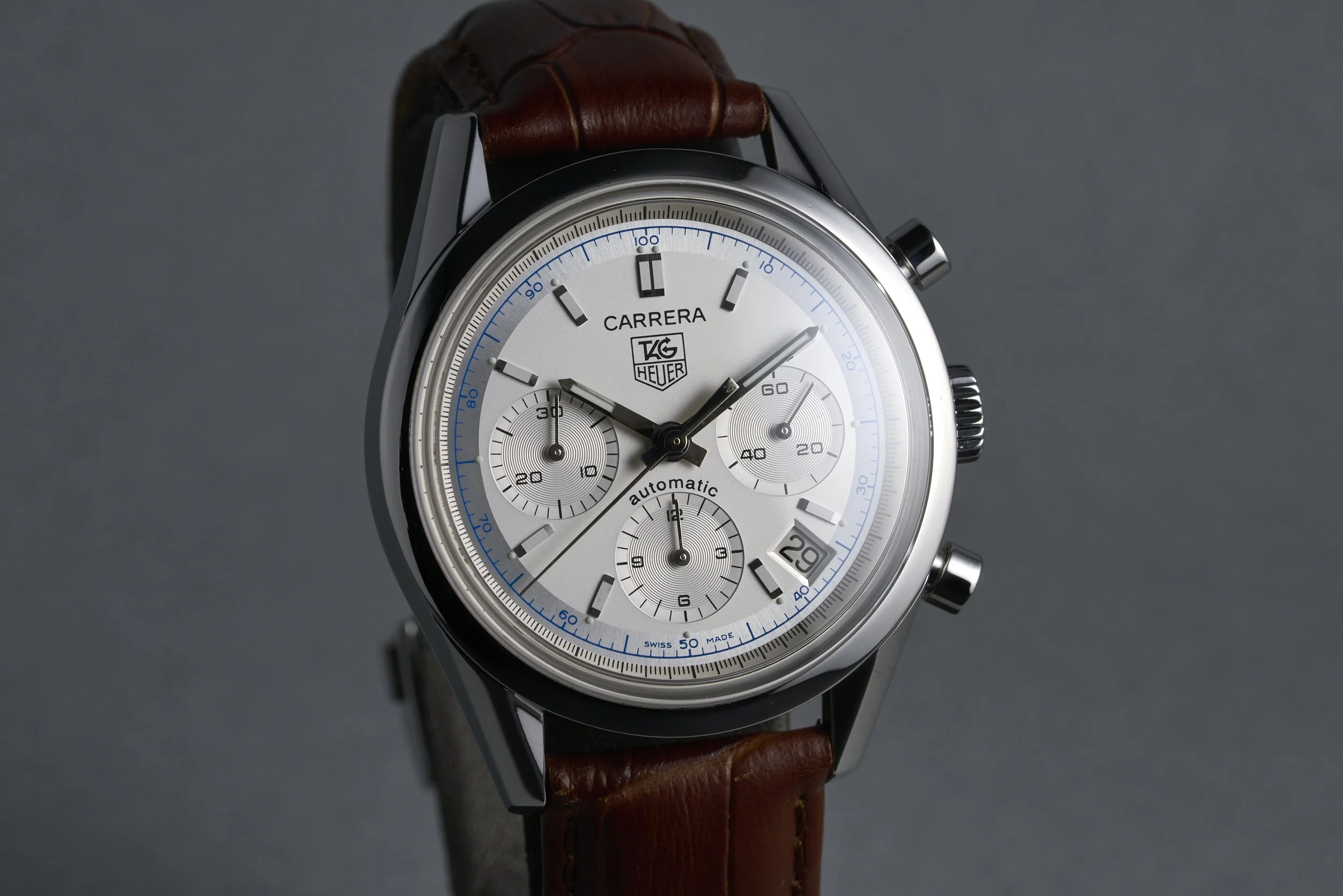 tagheuer-carrera-cv2110-0-silver.dial-2000s-oysterpalace-OP2228-02.jpg