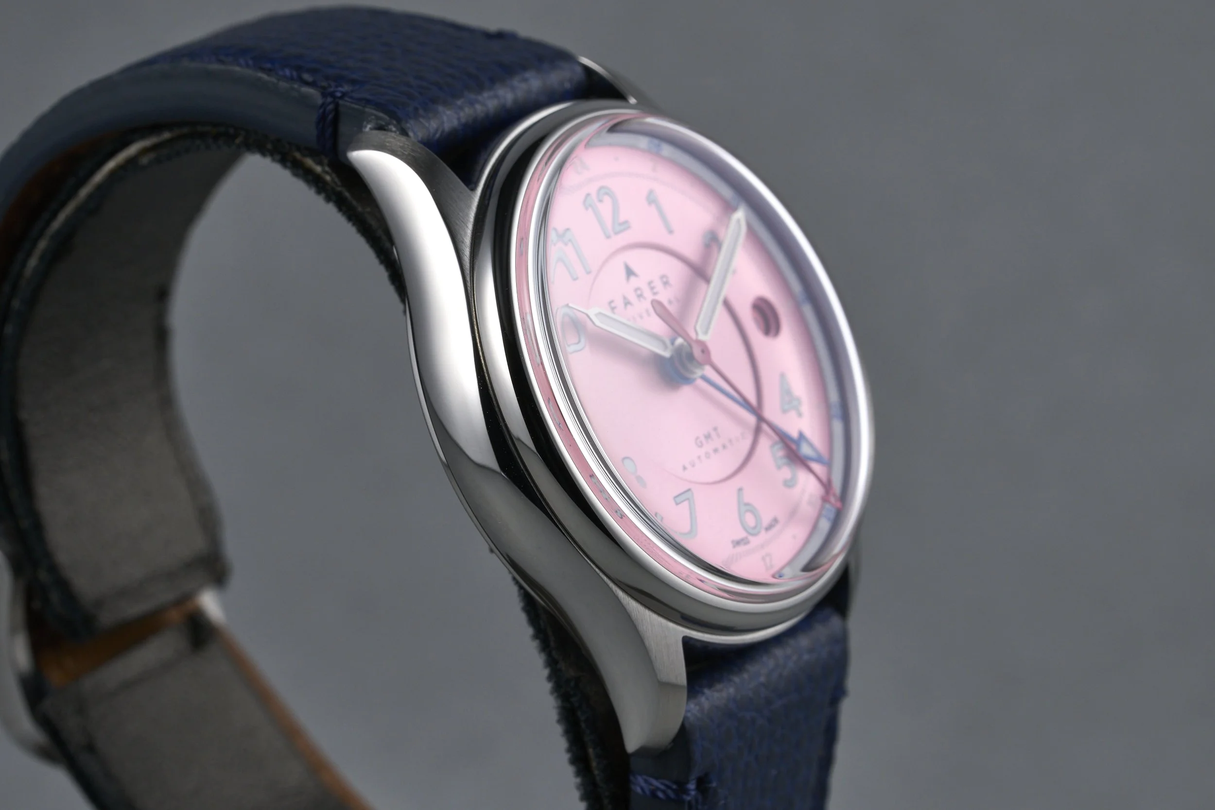 farer-lander.boxpapers-kano-pink.dial-2023-oysterpalace-OP2250-05.jpg