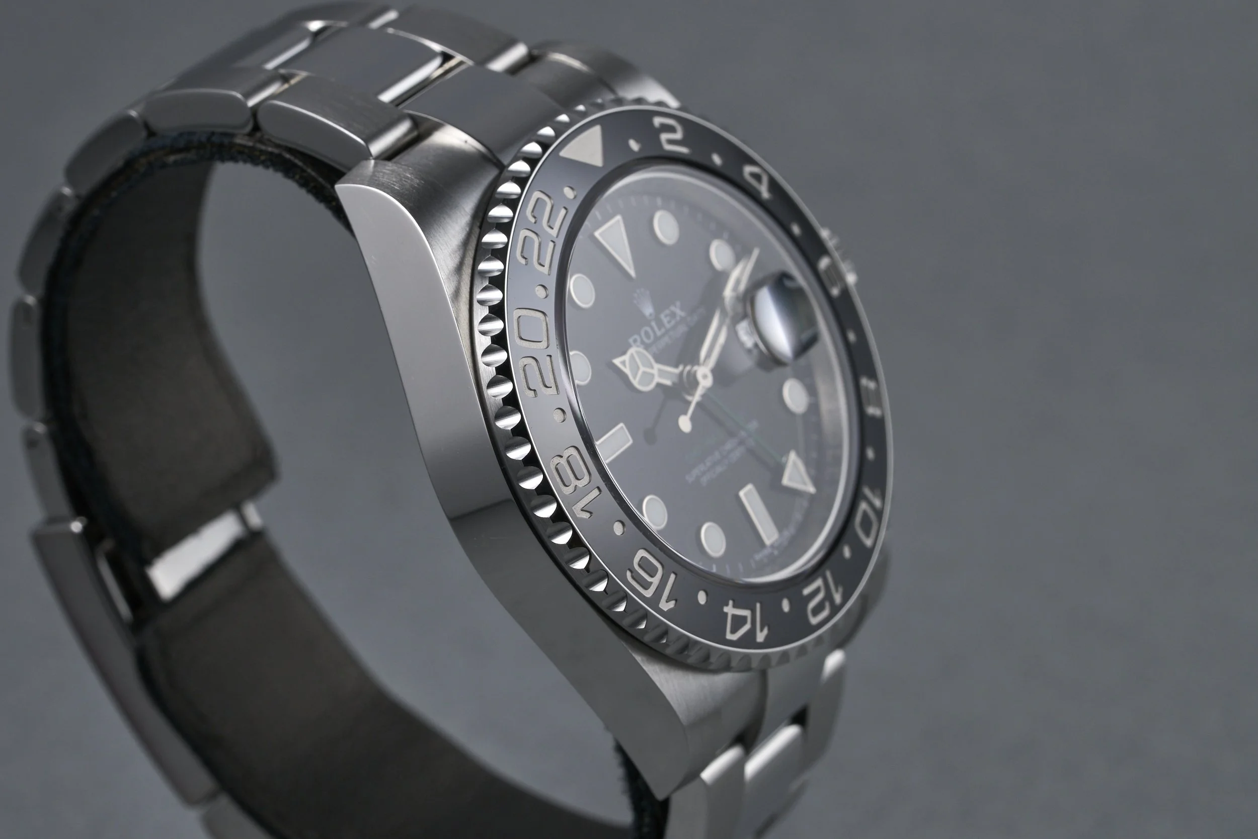 rolex-gmtii-116710ln-black.dial-random-oysterpalace-OP2208-05.jpg
