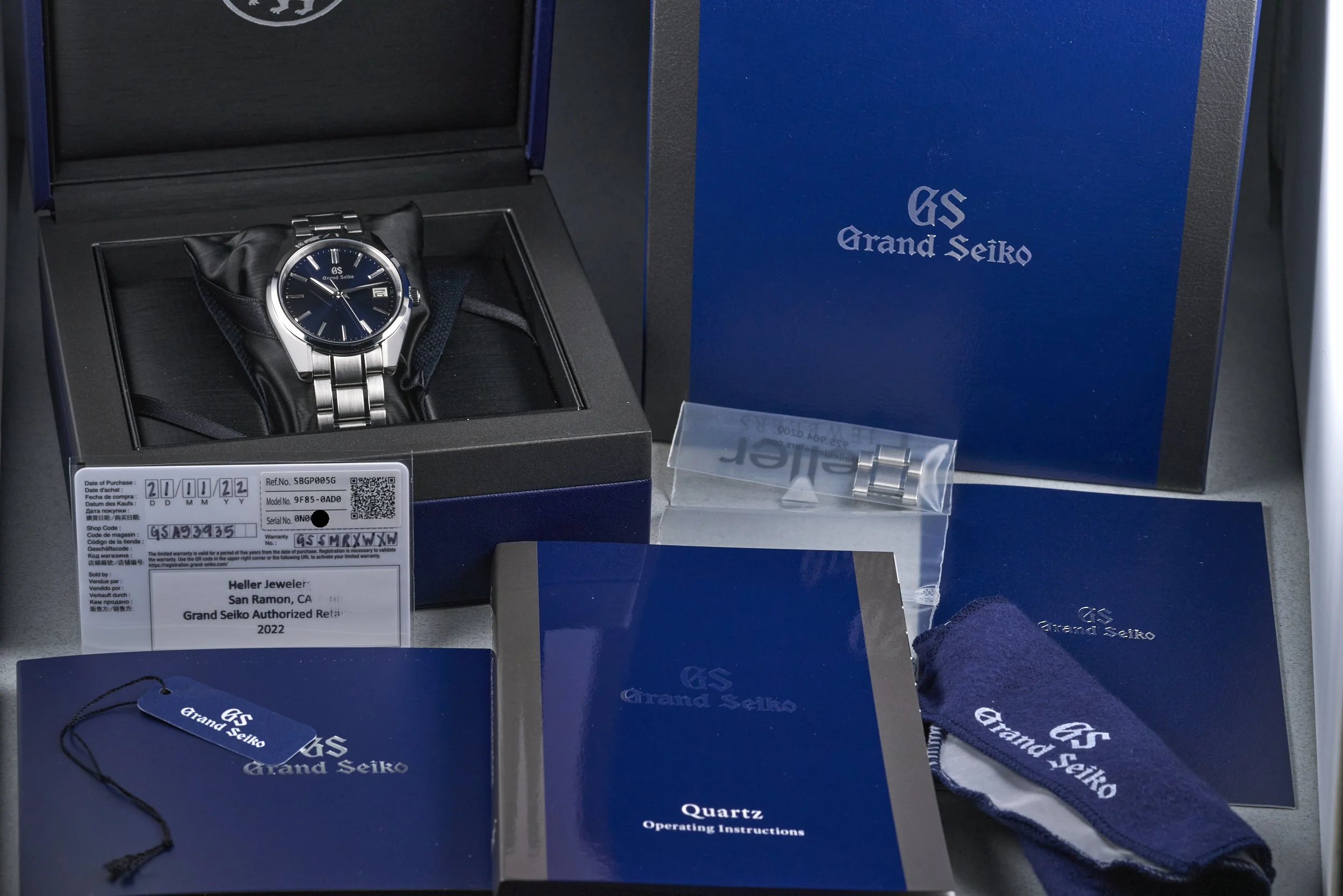 grandseiko-heritage.quartz.boxpapers-SBGP005-blue.dial-2022-oysterpalace-OP2231-10.jpg