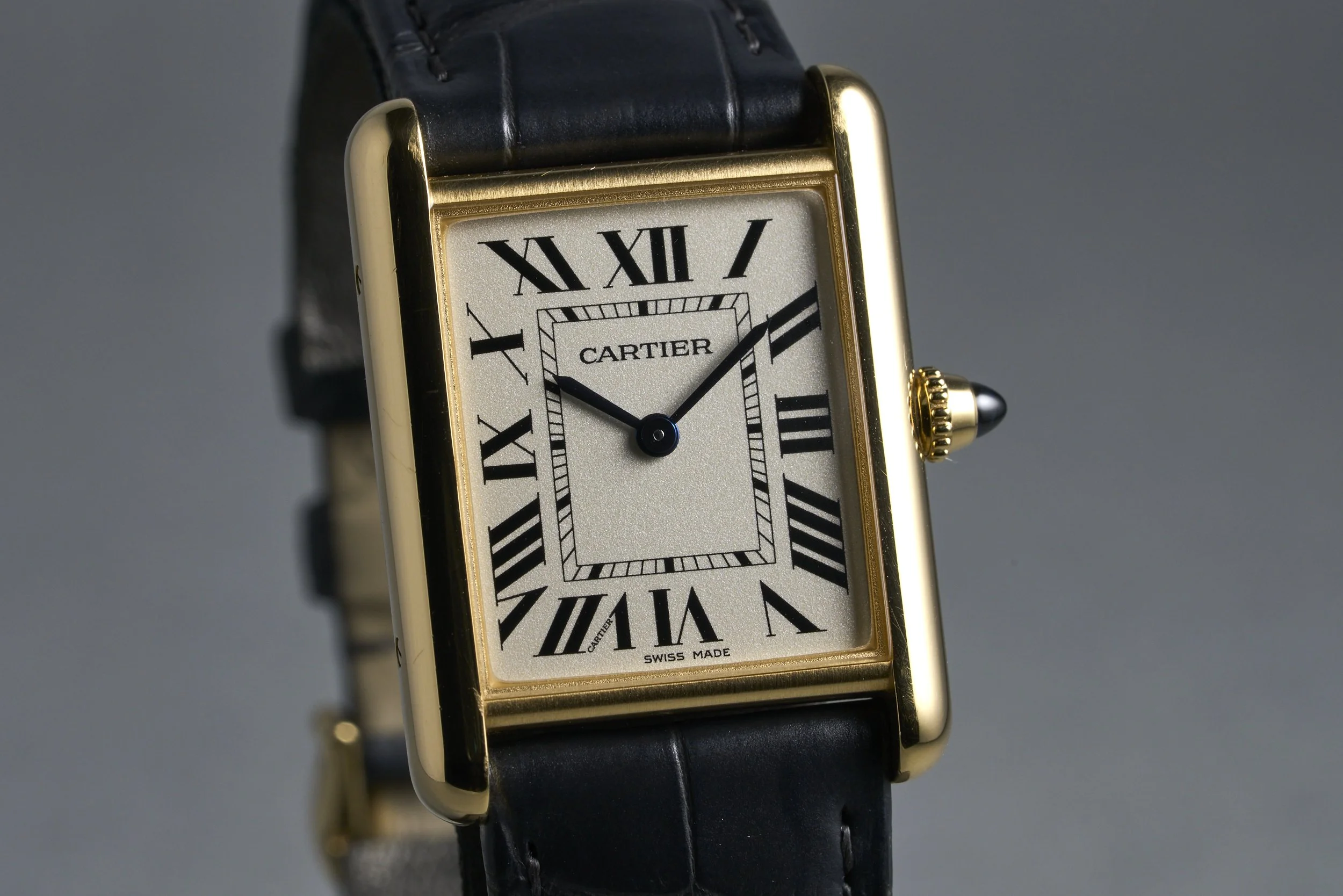 cartier-tanklouis.yellowgold.boxpaper-wgta0067-cream.dial-2023-oysterpalace-OP2182-04.jpg
