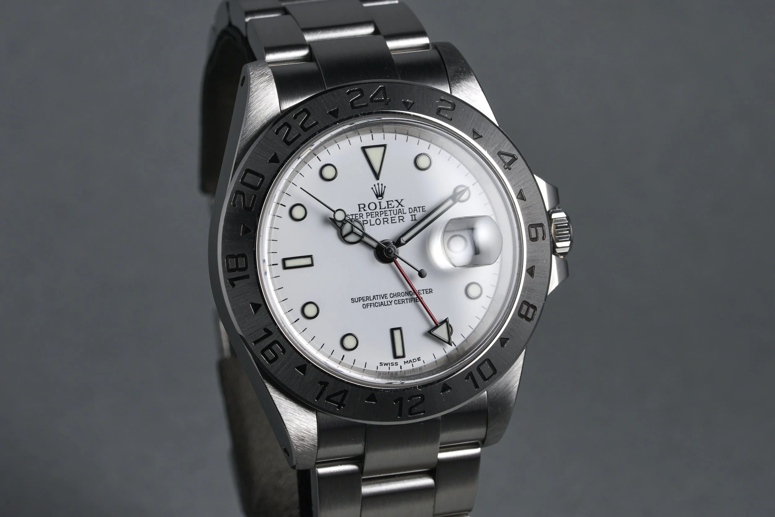 rolex-explorerii.rscpapers-16570-white.dial-2000-oysterpalace-OP2227-02.jpg