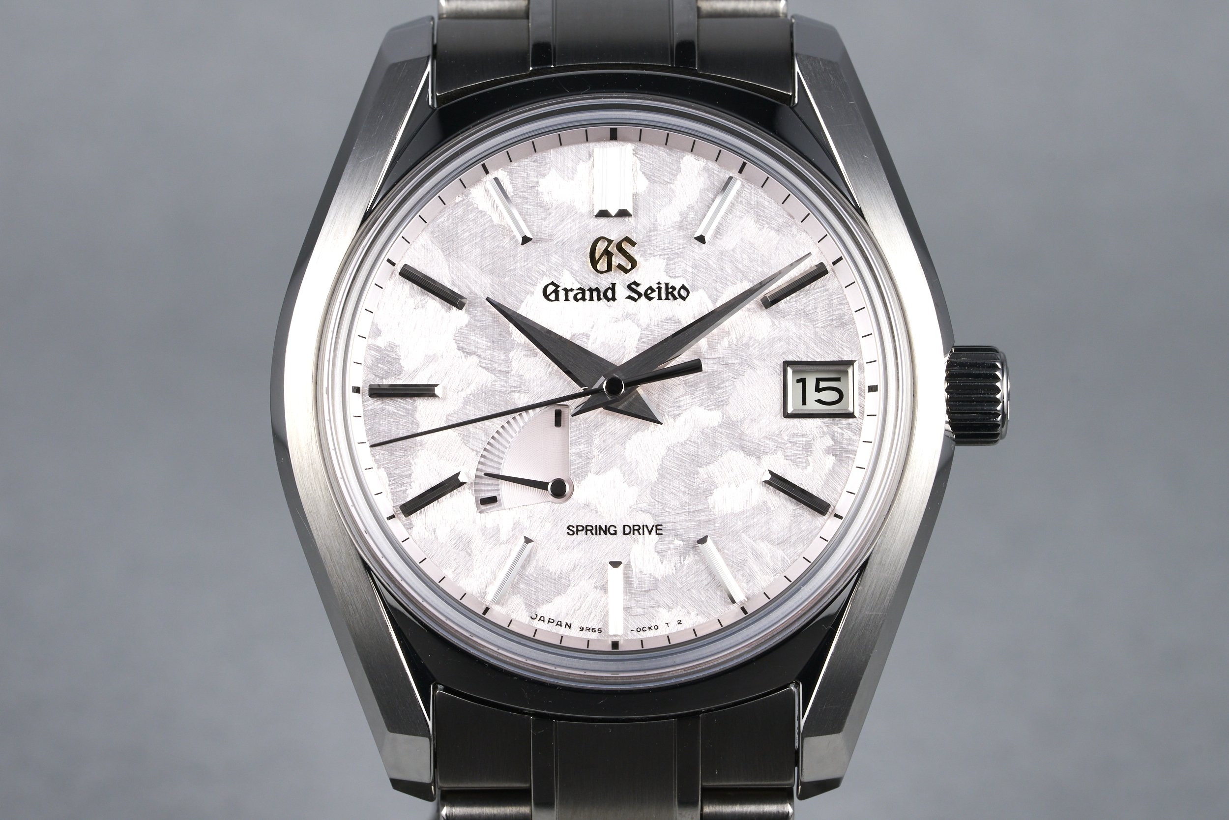 grandseiko-haritagecollection.titanium.boxpapers-SBGA413-spring.pink.dial-2021-oysterpalace-OP2106-01.jpg