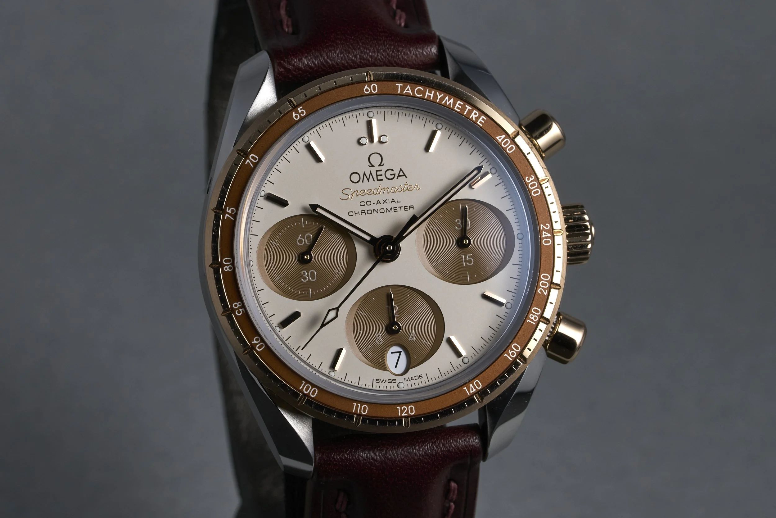 omega-speedmaster.38.twotone.boxpaper-324.23.38.50.02.002-panda.dial-modern-oysterpalace-OP2180-02.jpg