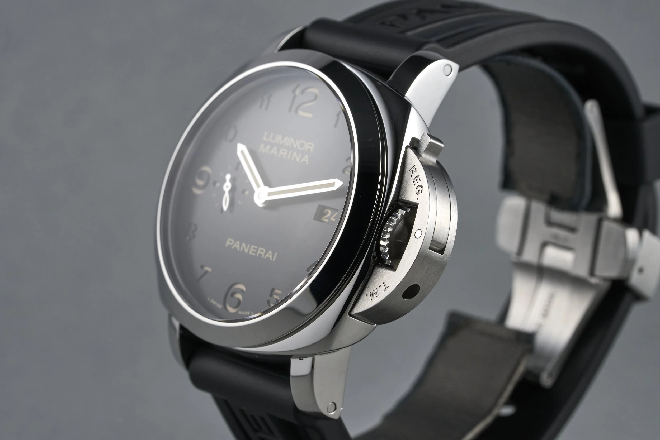 panerai-luminor.marina.boxpapers-PAM00359-sandwich.dial-2010-oysterpalace-OP2342-08.jpg