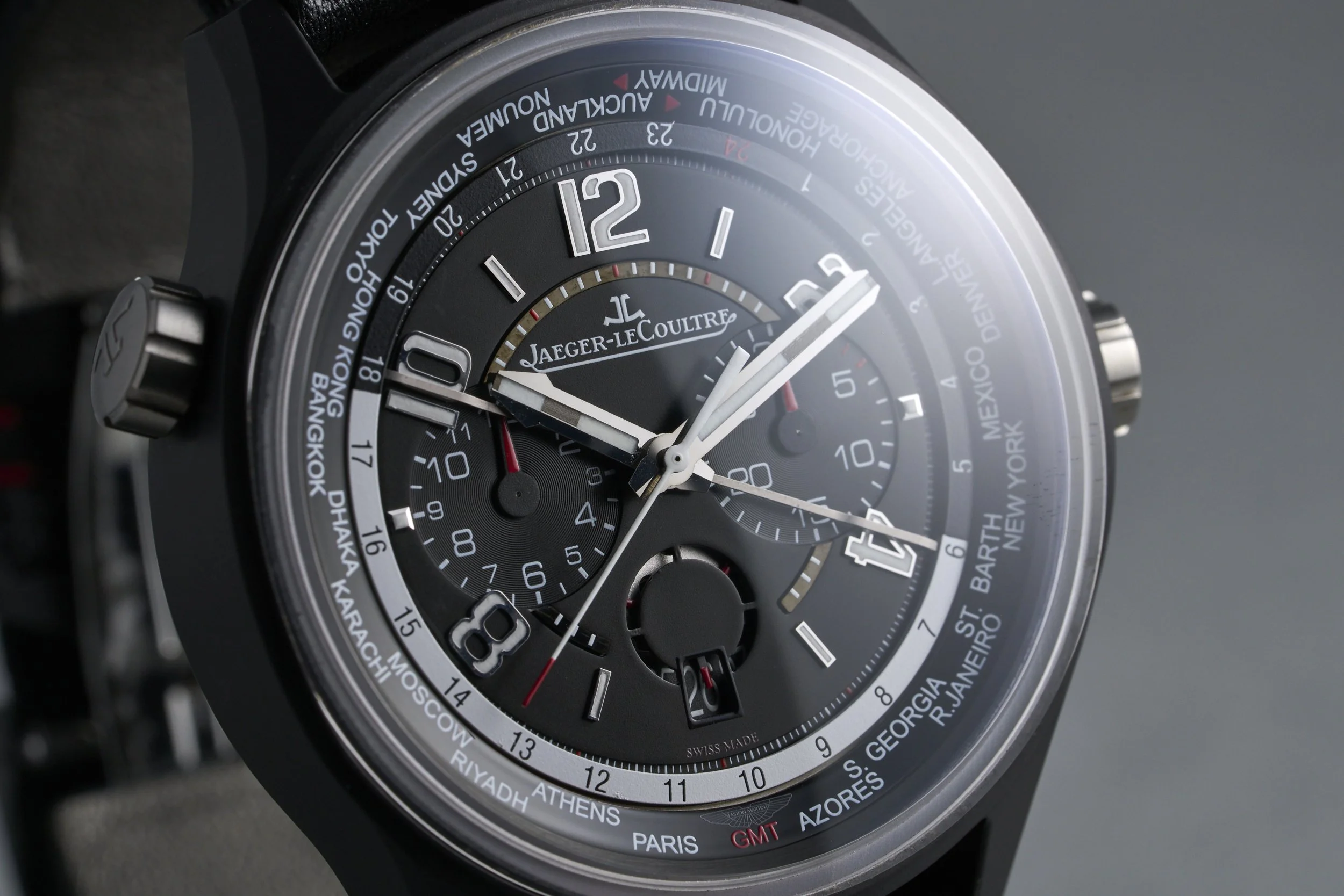 jlc-amvox5worldchronograph.boxpaper-193.a.c2-black.dial-2015-oysterpalace-OP2175-04.jpg