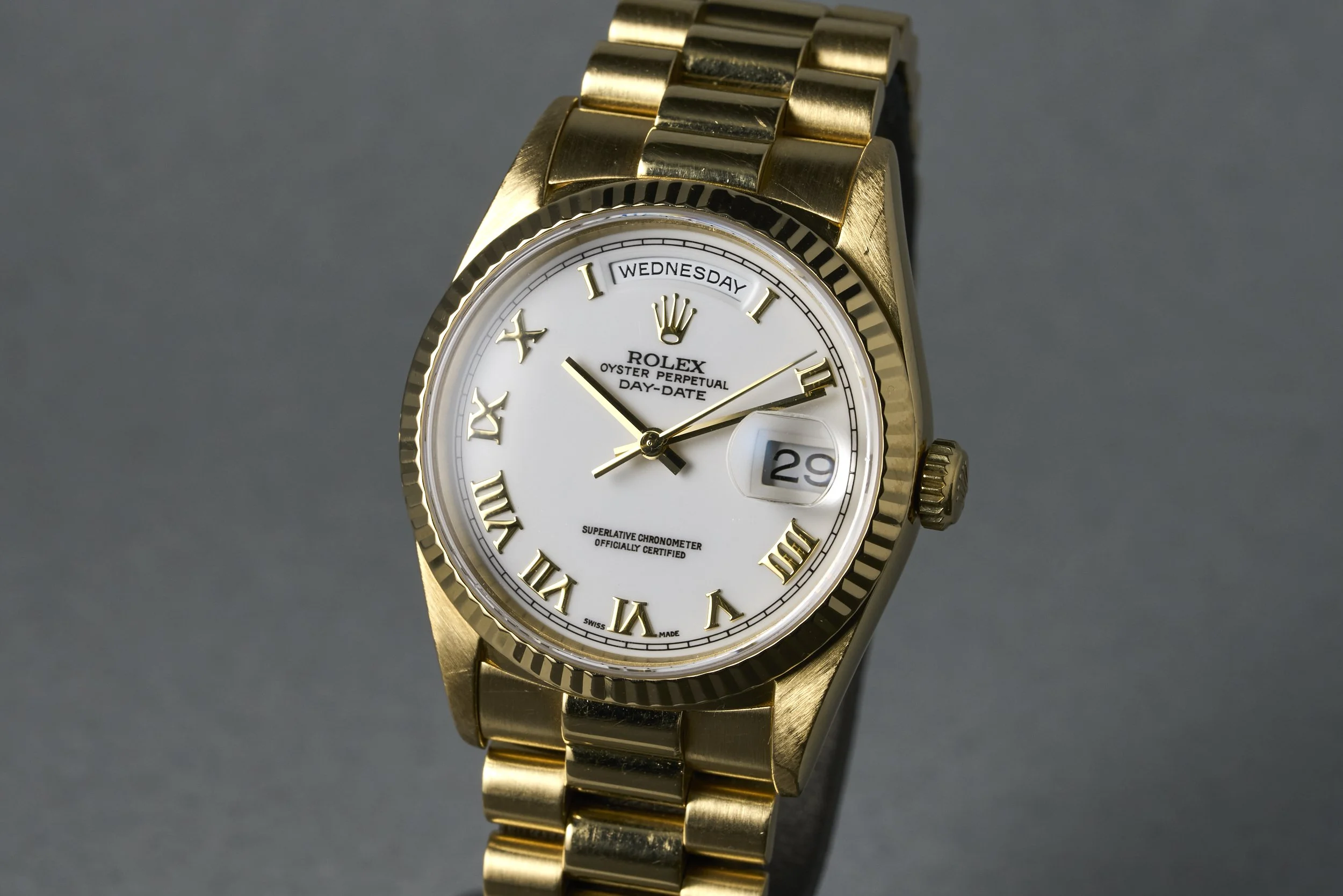 rolex-daydate.yellowgold.box-18238-white.roman.dial-1995.T-oysterpalace-OP2307-03.jpg