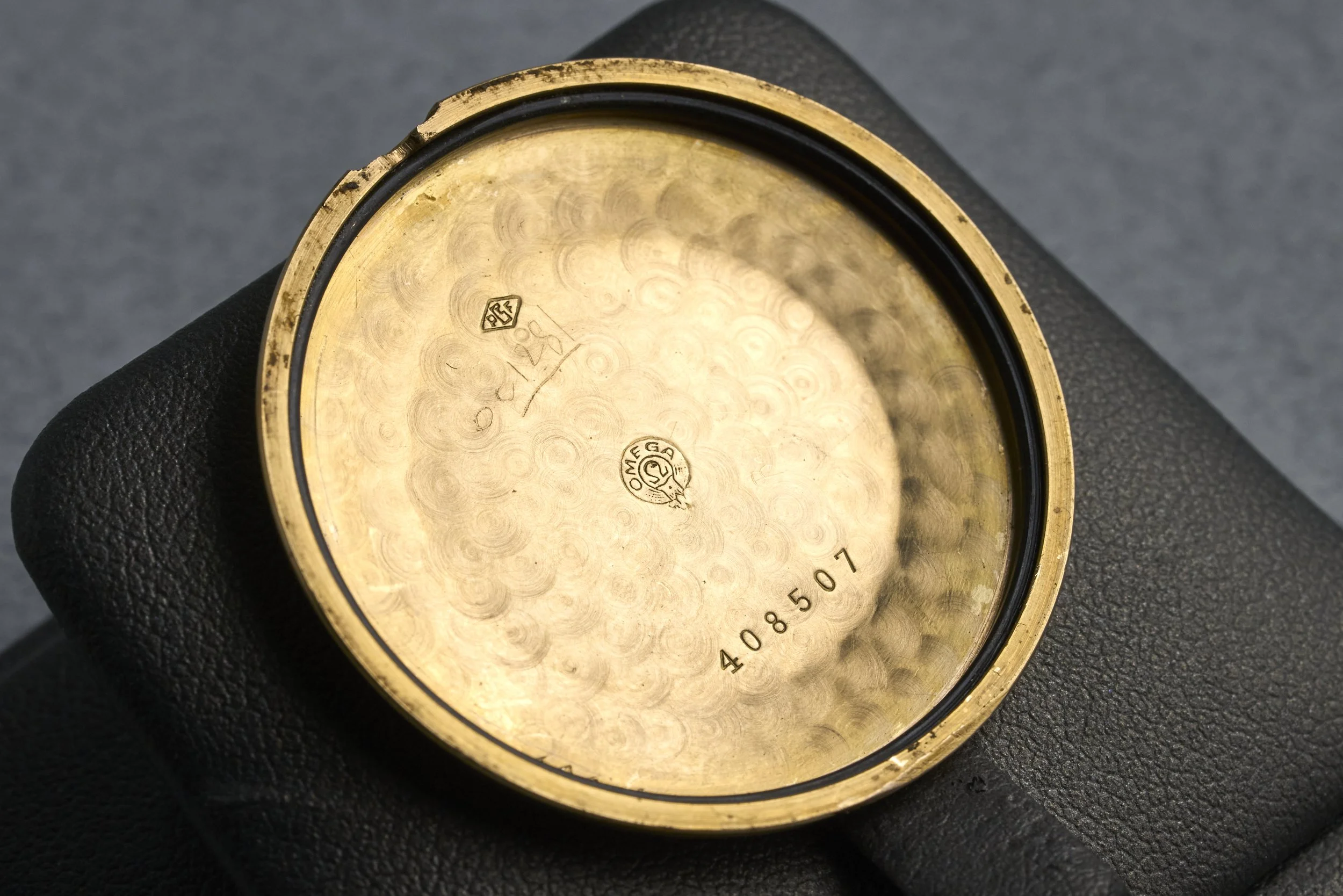 omega-seamaster.rose.gold-cal284-cream.dial-1950s-oysterpalace-OP2315-12.jpg