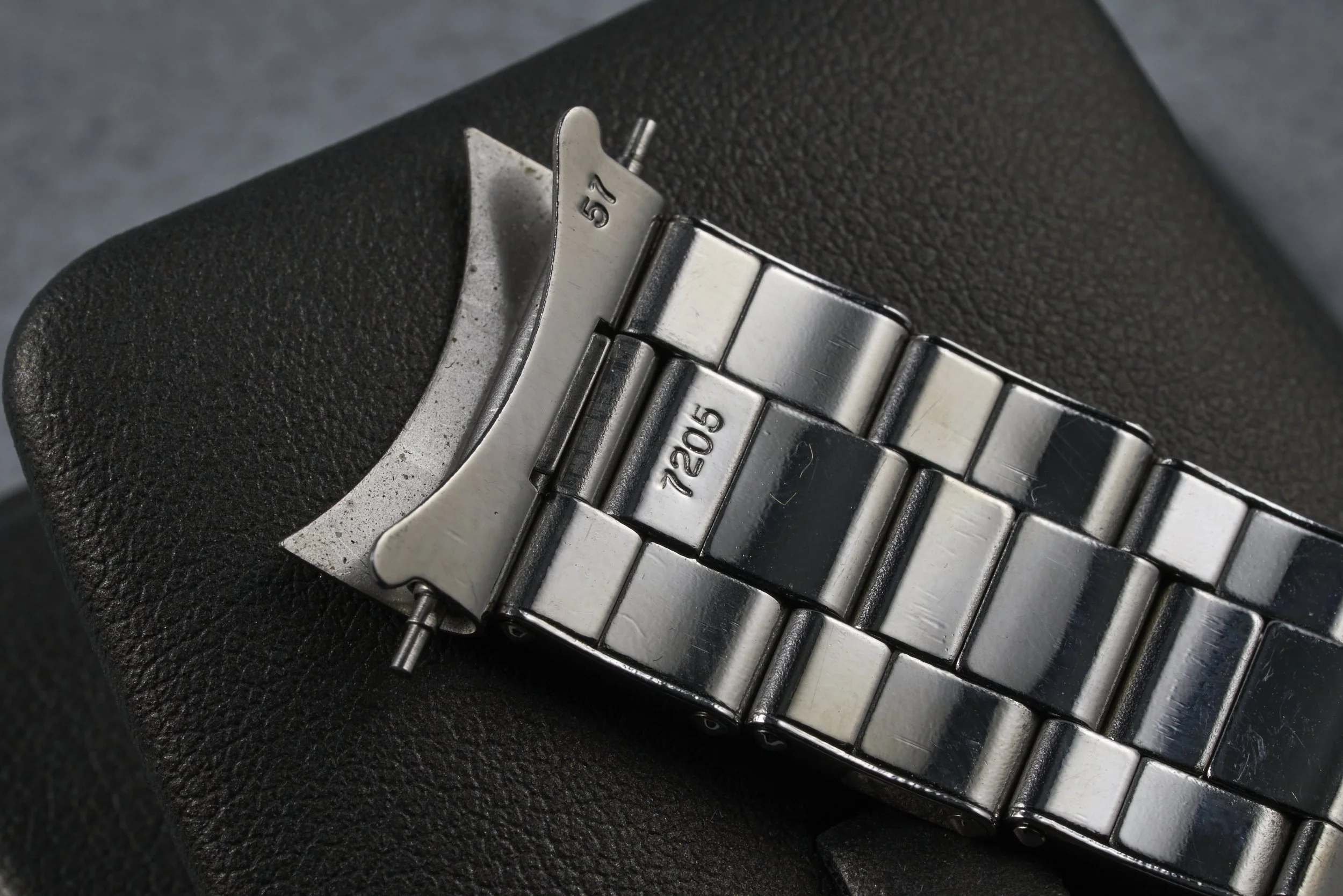 rolex-precision-6694-silver.dial-1.9mill-oysterpalace-OP2185-10.jpg