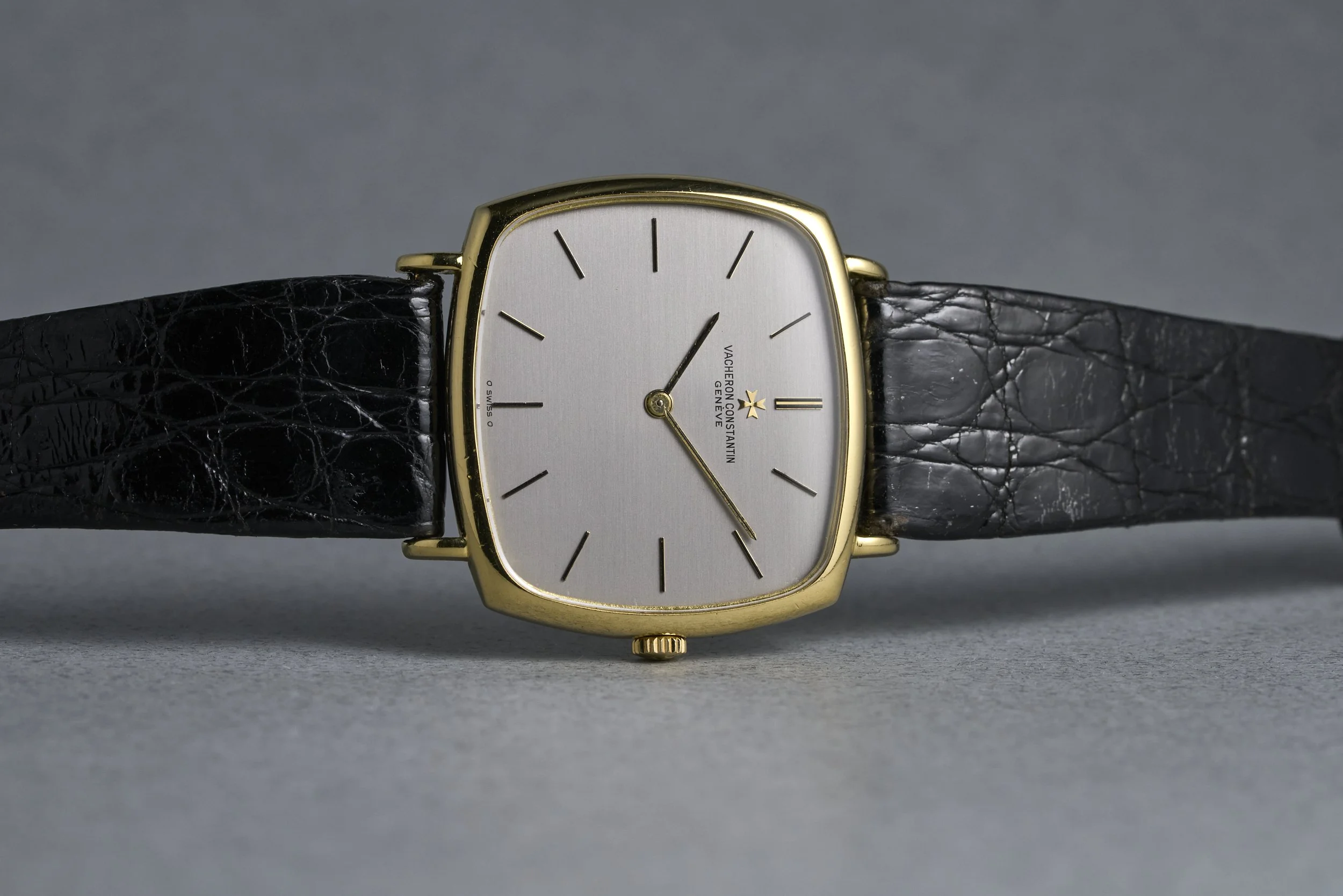 vacheronconstantin-dress.yellowgold.servicepapers-39203-silver.dial-vintage-oysterpalace-OP2138-12.jpg