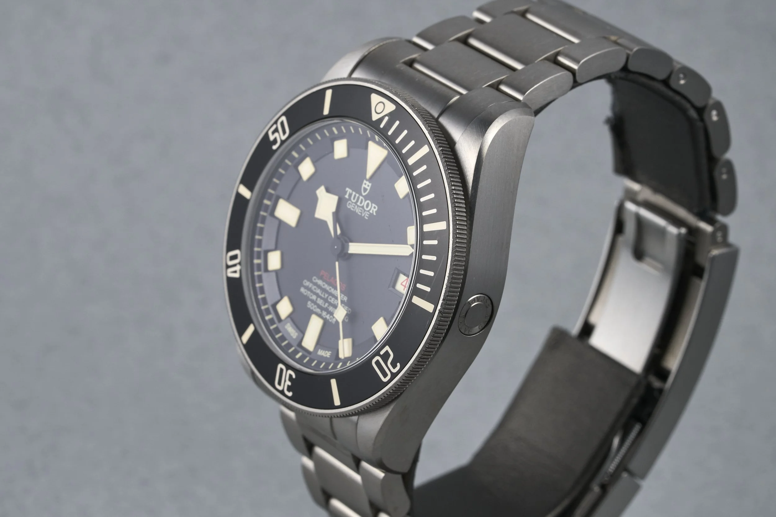 tudor-pelagos.LHC.titanium.boxpapers-25610TNL-black.dial-2018-oysterpalace-OP2263-06.jpg