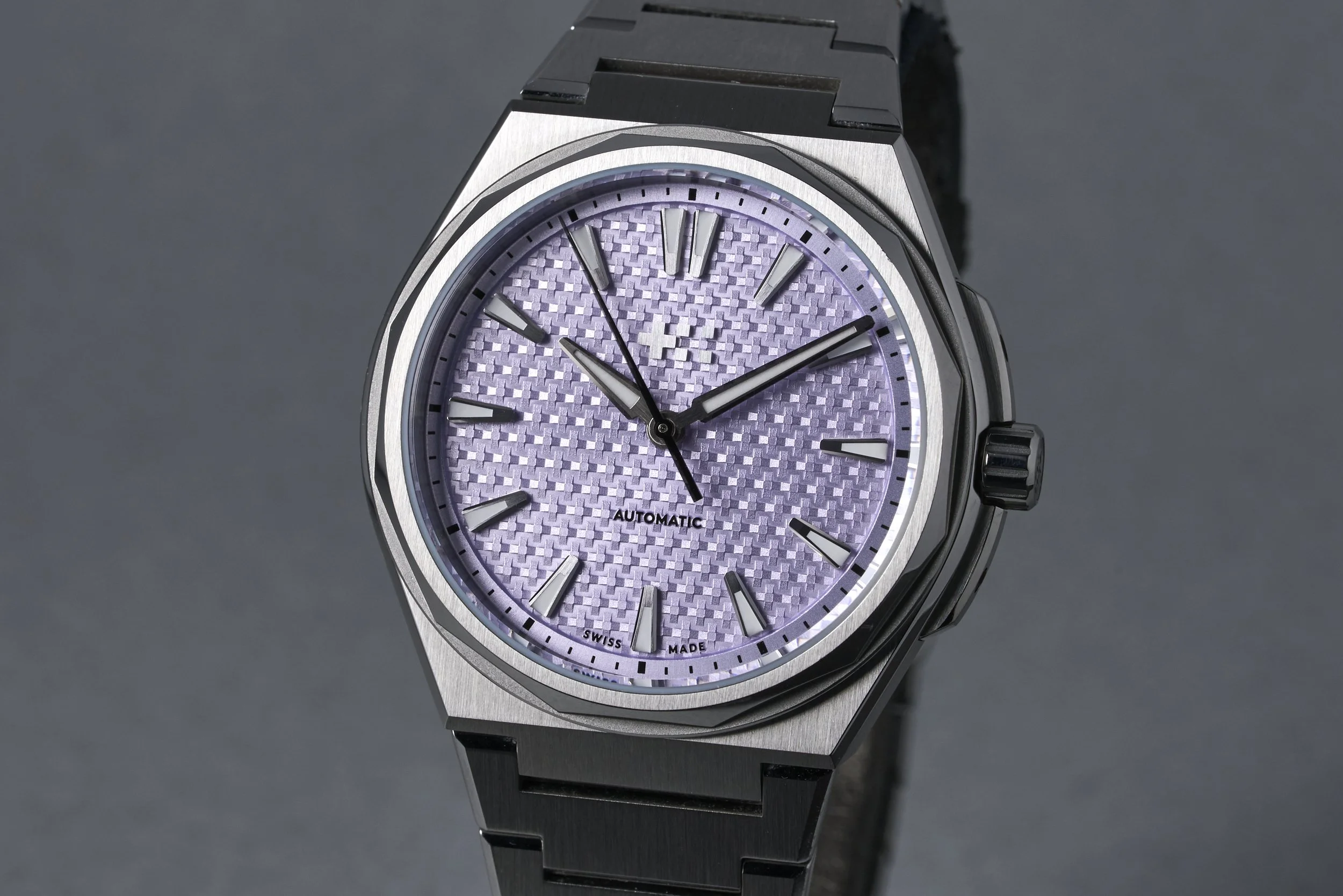 chistopherward-twelve.boxpapers-frosted.lavender-pink.dial-2023-oysterpalace-OP2253-03.jpg