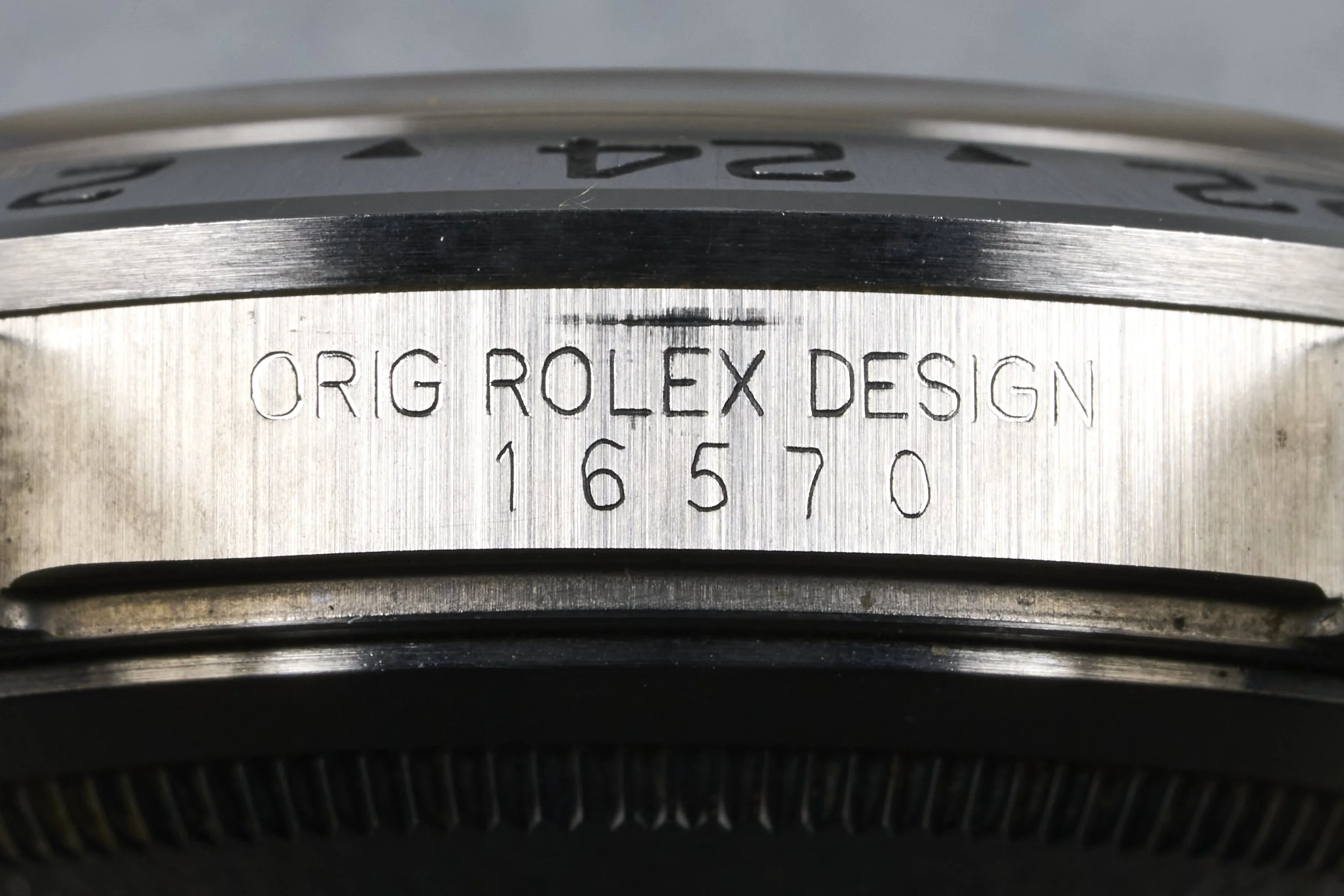 rolex-explorer2.boxpapers-16570-black.tritium.dial-1991.N-oysterpalace-OP2189-11.jpg