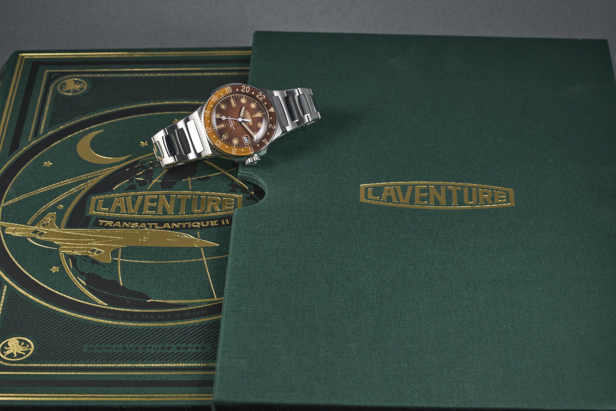 laventure-transatlantiqueII.boxpapers-gmt-brown.dial-2025-oysterpalace-OP2160-09.jpg