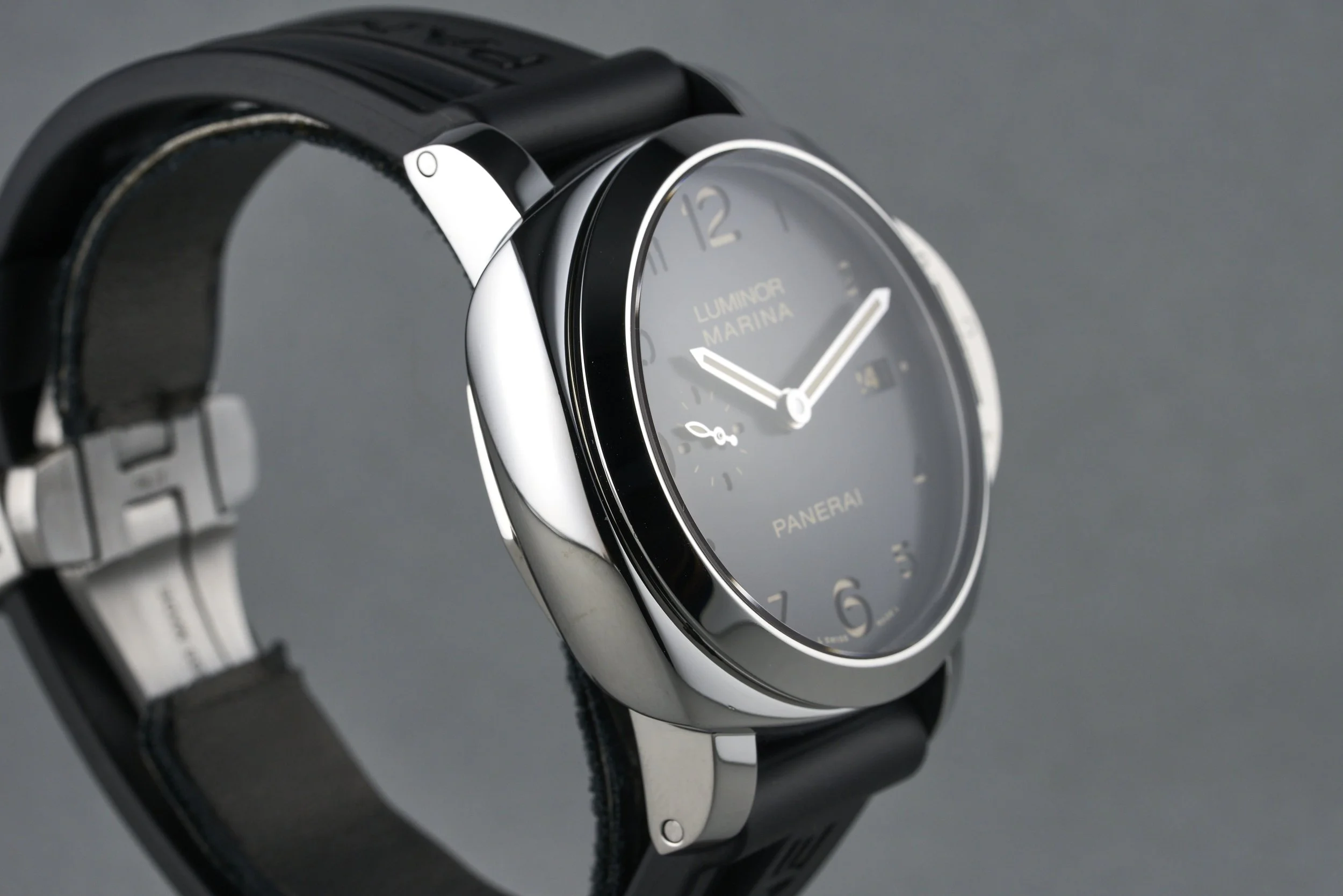 panerai-luminor.marina.boxpapers-PAM00359-sandwich.dial-2010-oysterpalace-OP2342-07.jpg