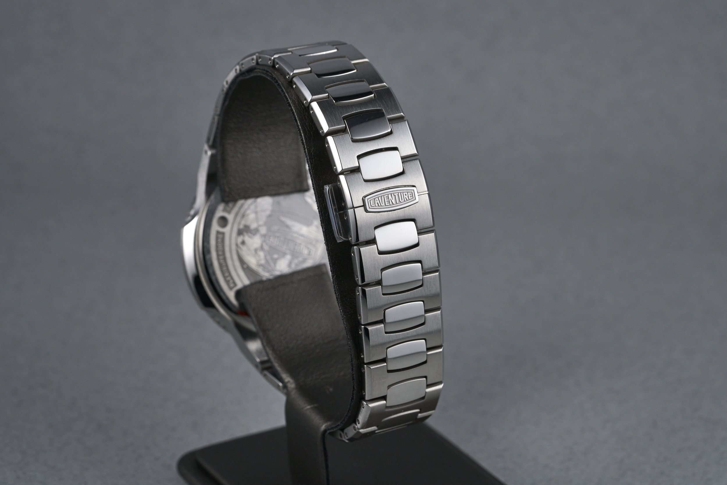 laventure-transatlantiqueII.boxpapers-gmt-brown.dial-2025-oysterpalace-OP2160-07.jpg
