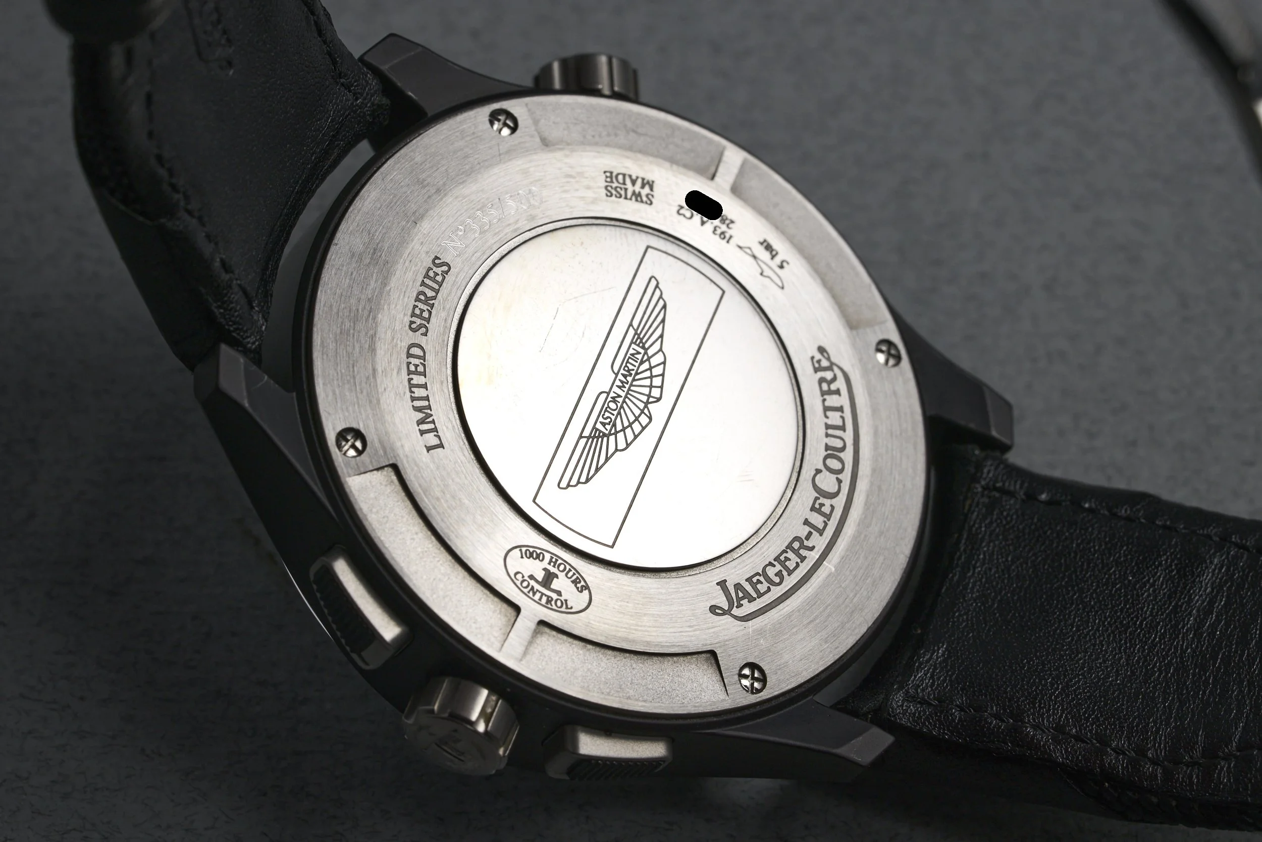 jlc-amvox5worldchronograph.boxpaper-193.a.c2-black.dial-2015-oysterpalace-OP2175-09.jpg