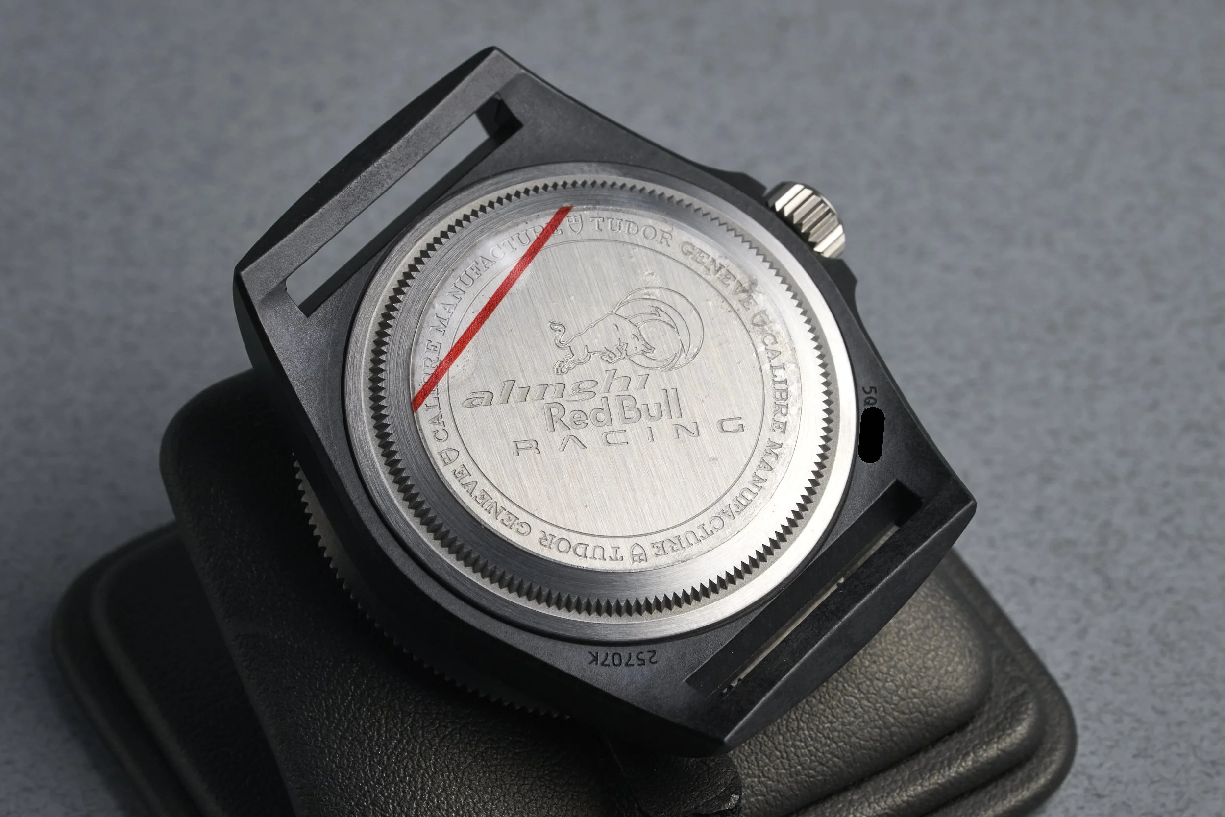 tudor-pelagos.redbull.alinhgi.boxpapers-25707KN-blue.dial-2024-oysterpalace-OP2306-08.jpg