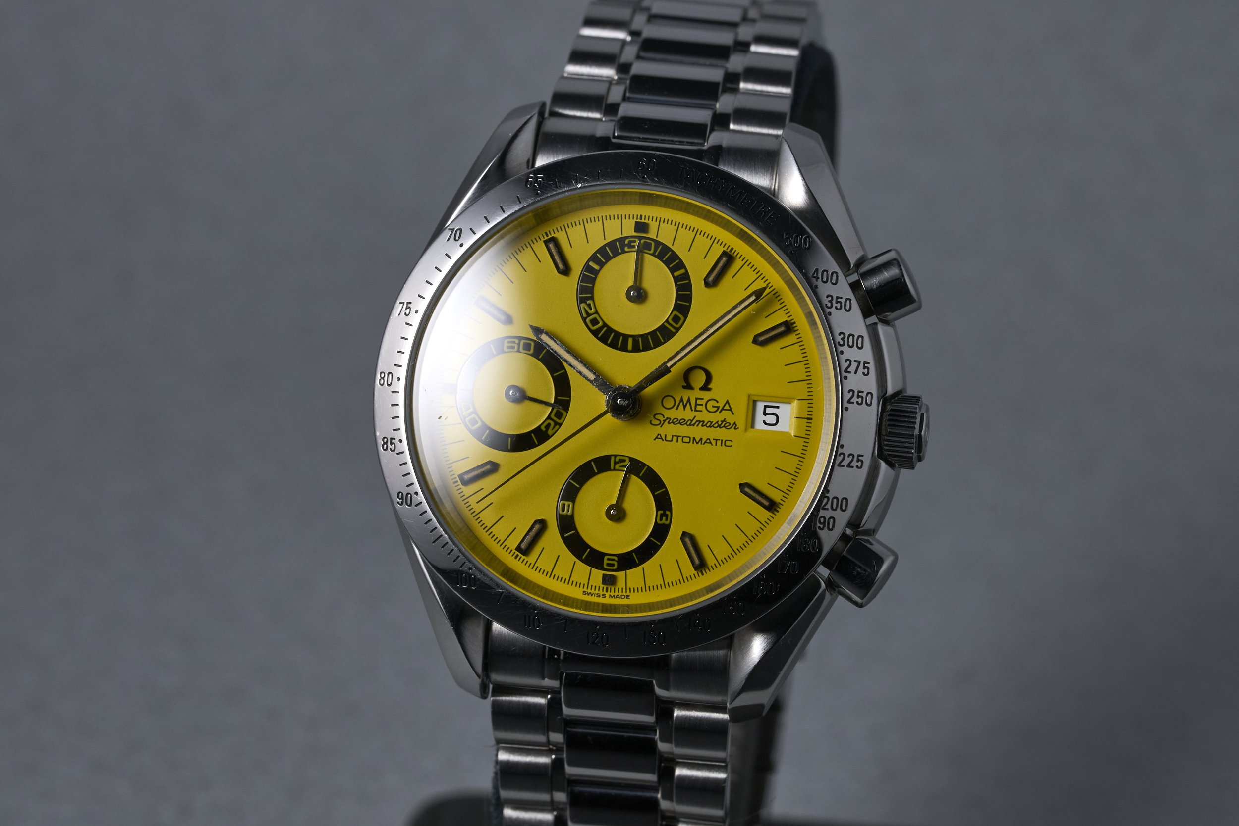 omega-speedmaster.reduced-3511.12-yellow.schumacher.dial-1990's-oysterpalace-OP2326-03.jpg