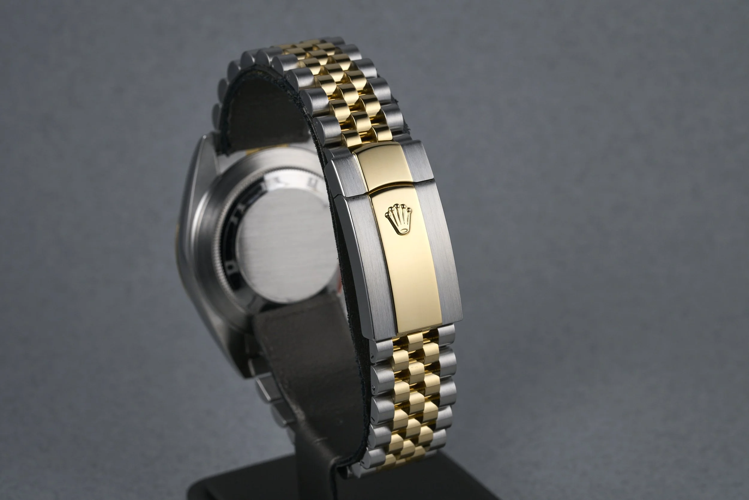 rolex-datejust.41.twotone.boxpapers-1263333-silver.dial-2022-oysterpalace-OP2200-07.jpg