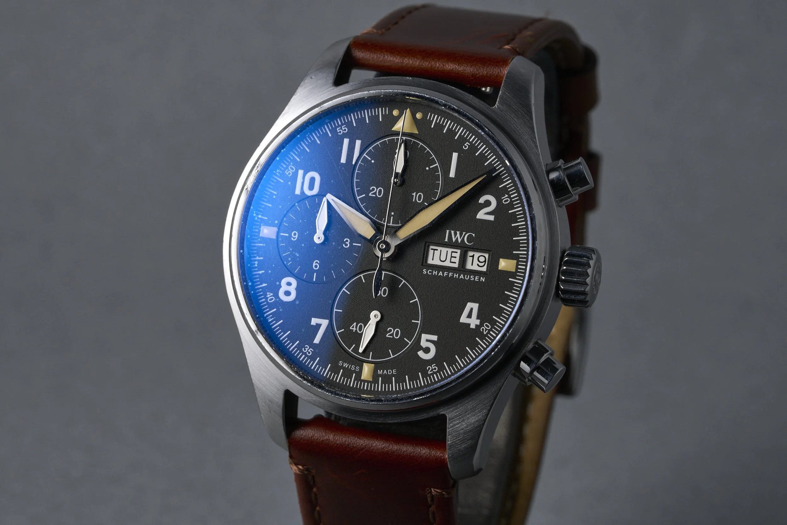 iwc-spitfire.chrono-IW387901-black.dial-2020s-oysterpalace-OP2311-03.jpg