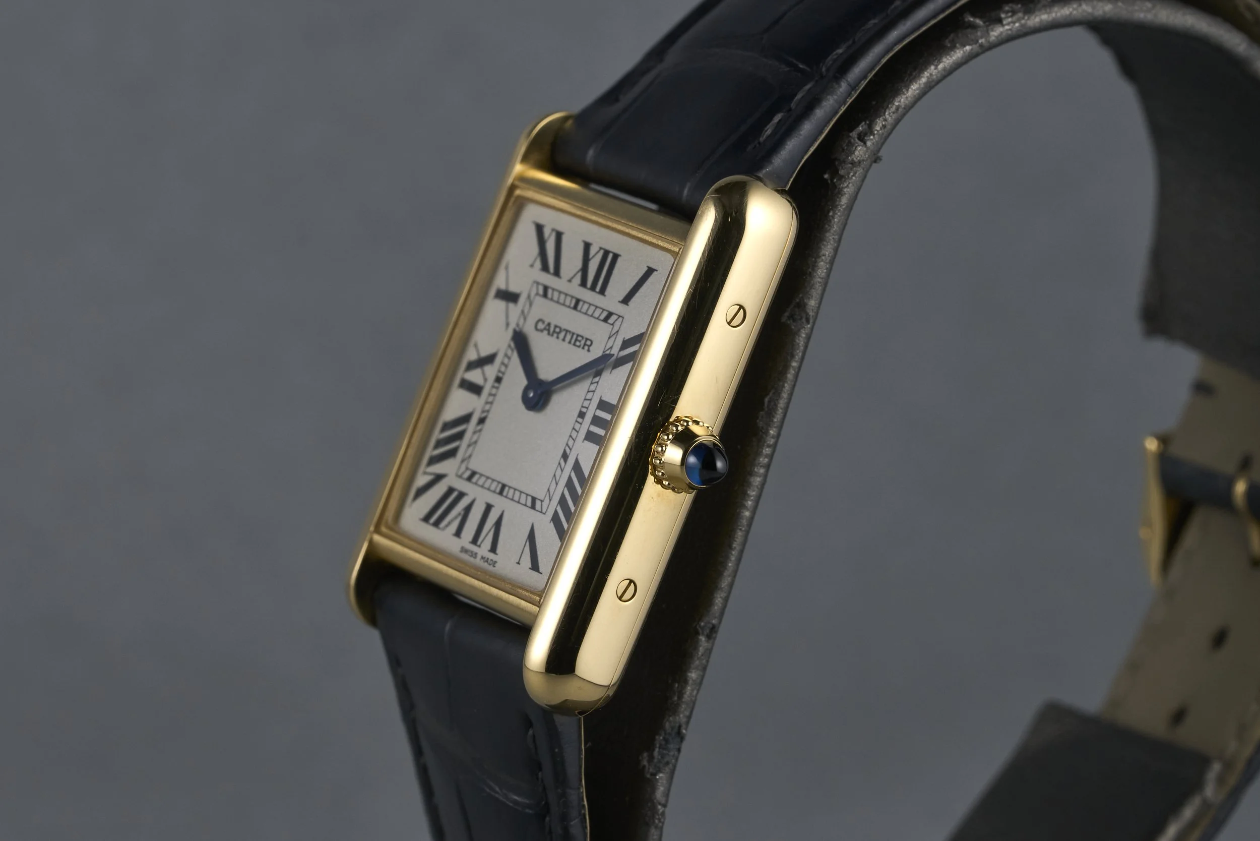cartier-tanklouis.yellowgold.boxpaper-wgta0067-cream.dial-2023-oysterpalace-OP2182-06.jpg