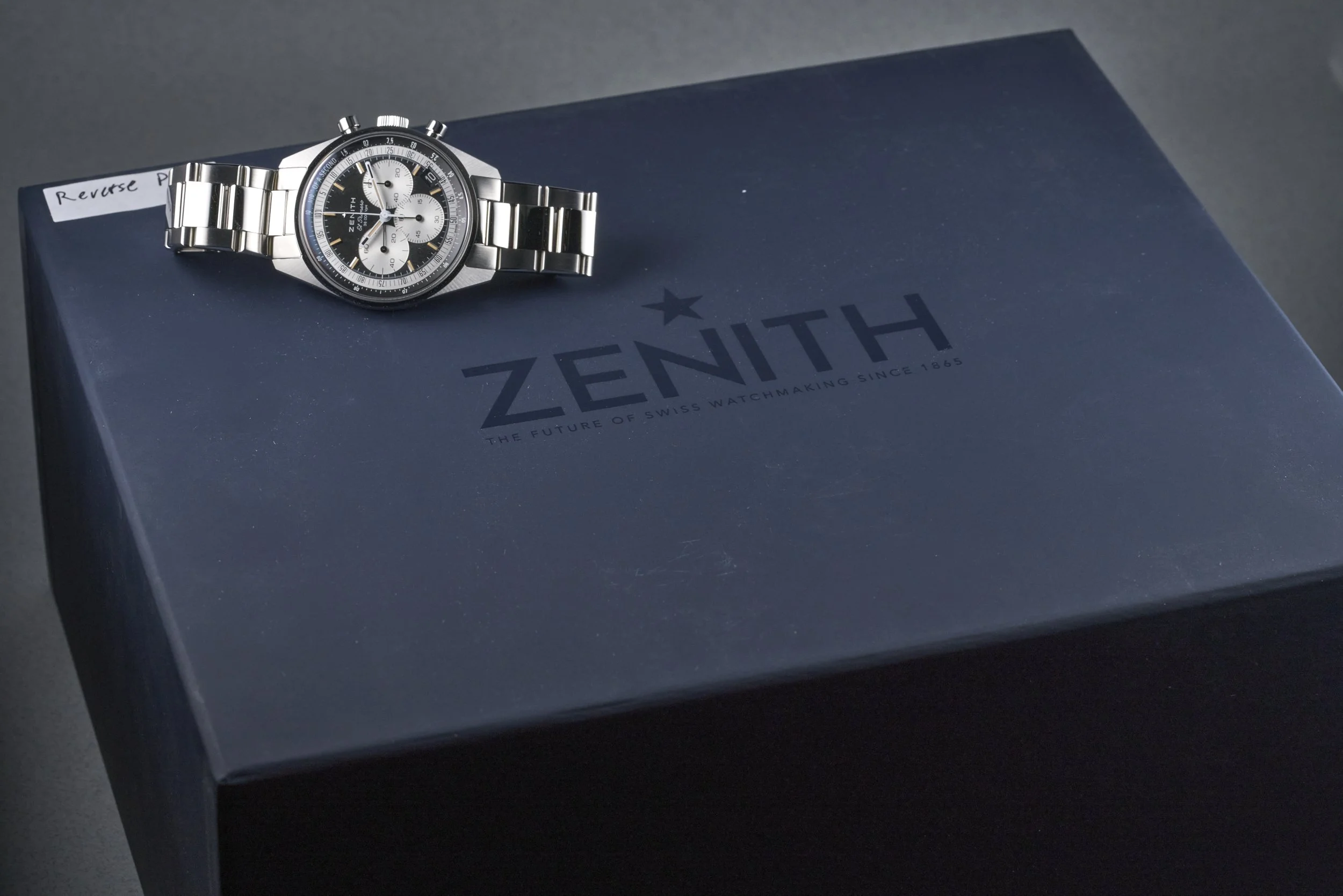 zenith-chronomaster.original.boxpaper-03.3200.3600.21.m3200-reverse.panda.dial-2022-oysterpalace-OP2183-11.jpg