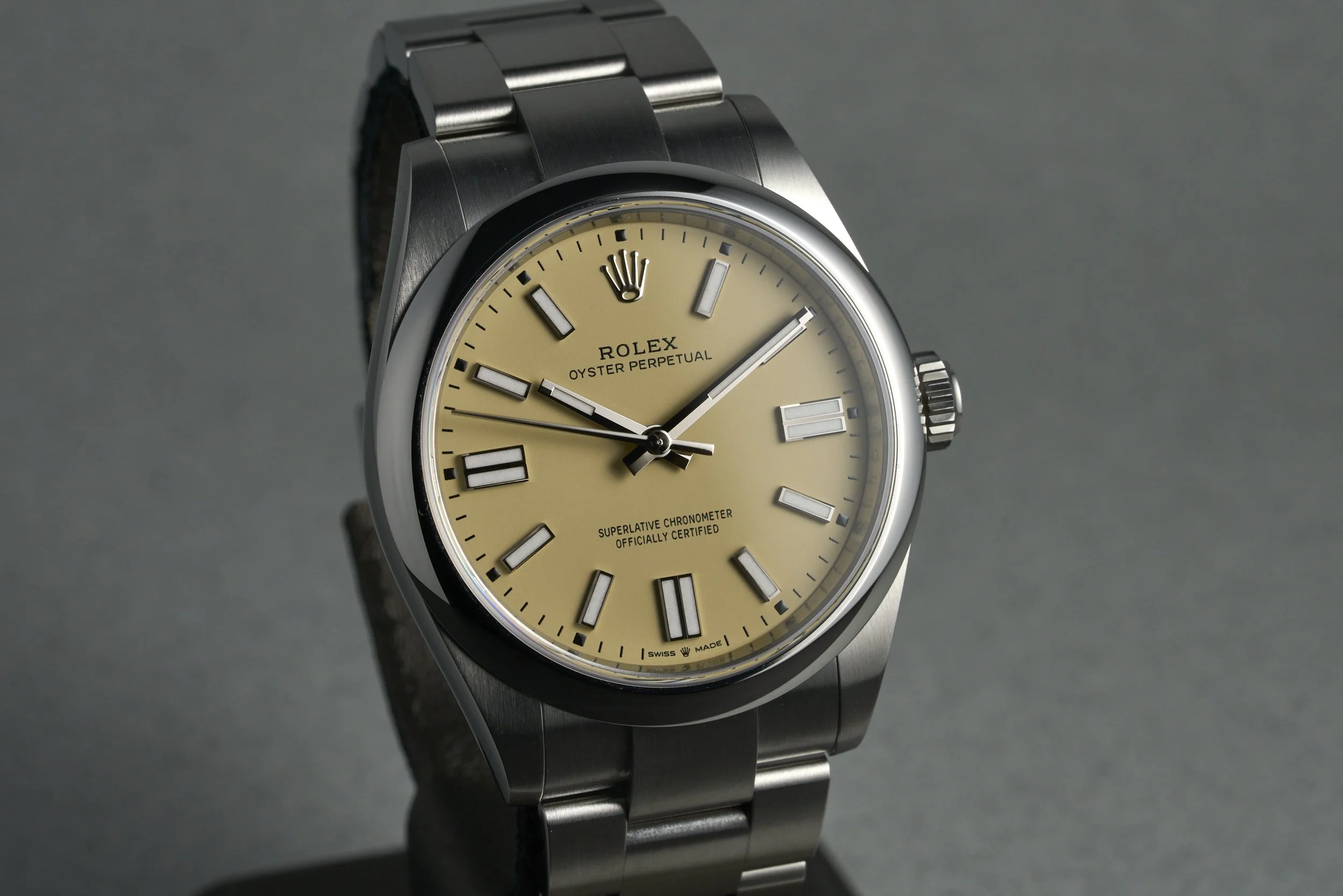 rolex-oysterperpetual.boxpapers-134300-beige.dial-2025-oysterpalace-OP2204-02.jpg