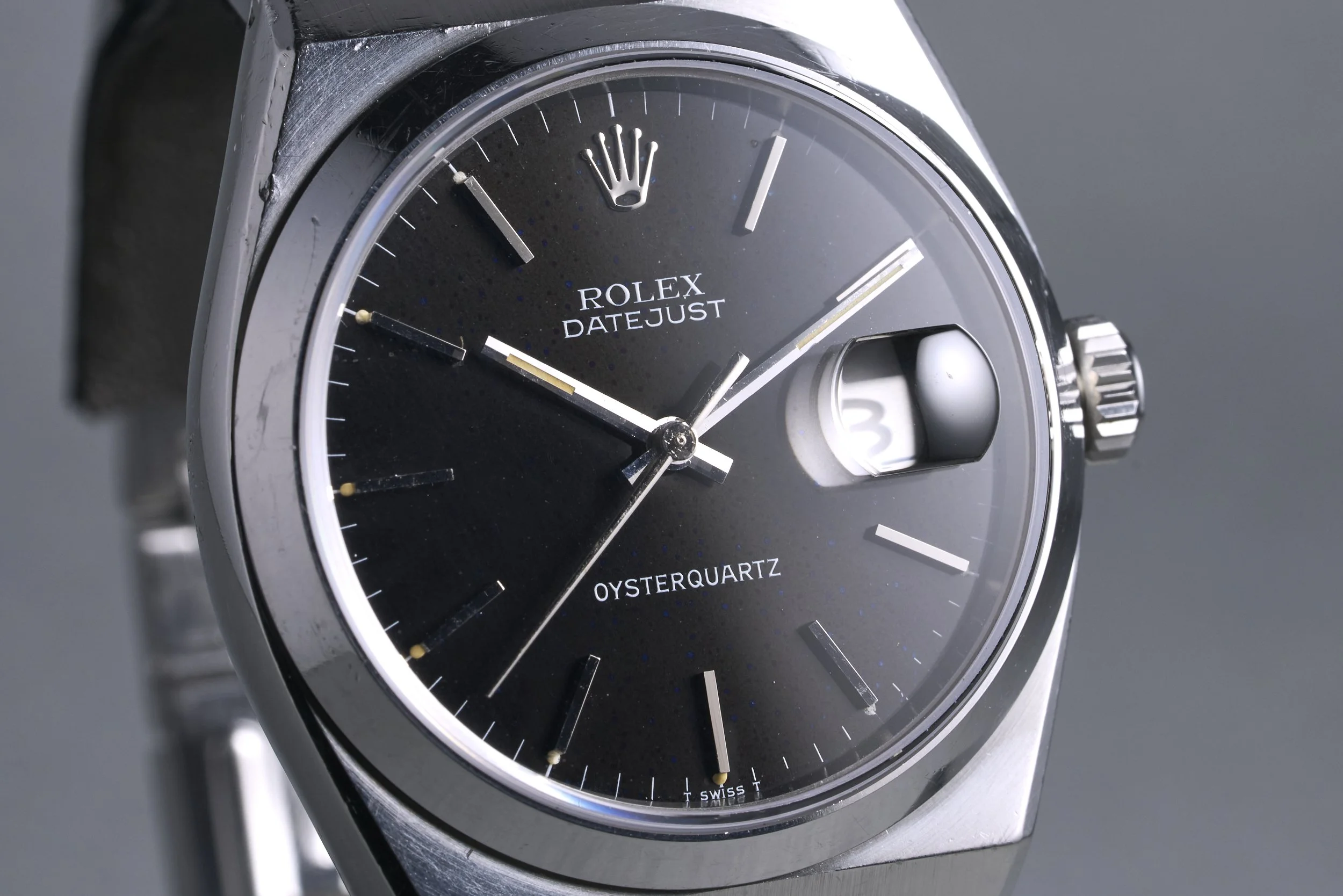 rolex-oysterquartz.servicepapers-17000-black.dial-5.2miill-oysterpalace-OP2267-04.jpg