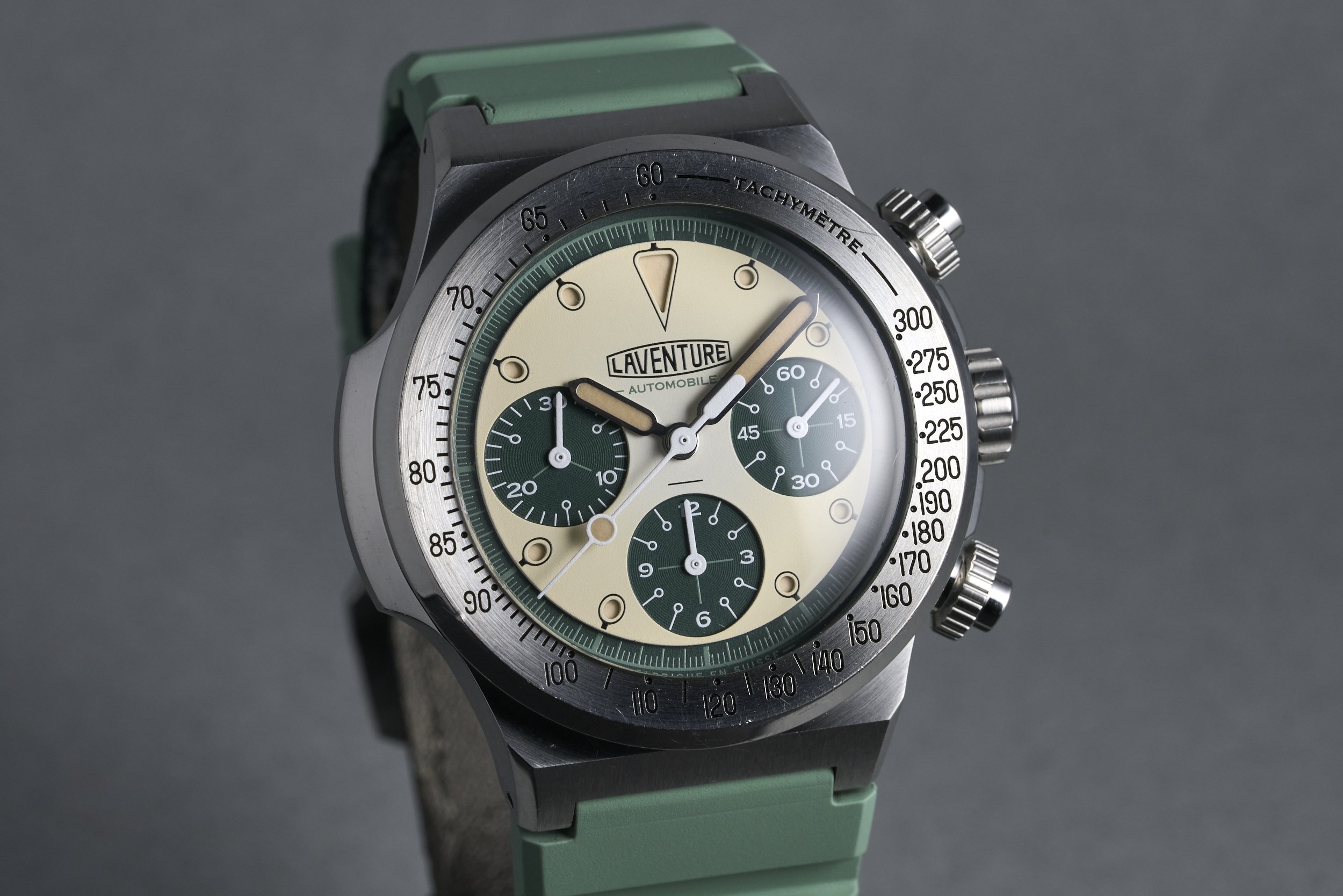 laventure-automobile.boxpapers-chrono-white.dial-2023-oysterpalace-OP2308-02.jpg