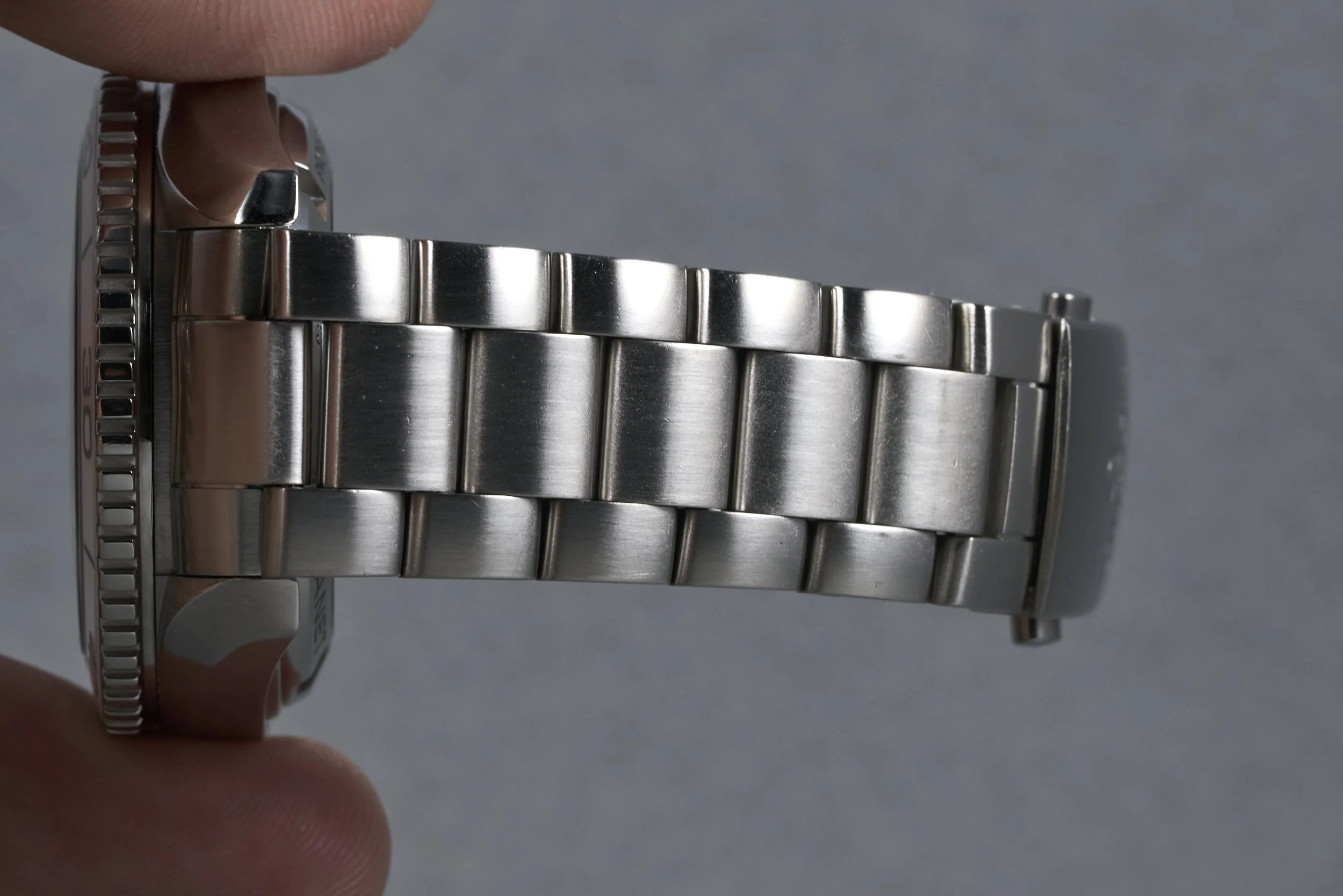 omega-seamaster-232.32.42.21.04.001-white.dial-2012-oysterpalace-OP2309-08.jpg