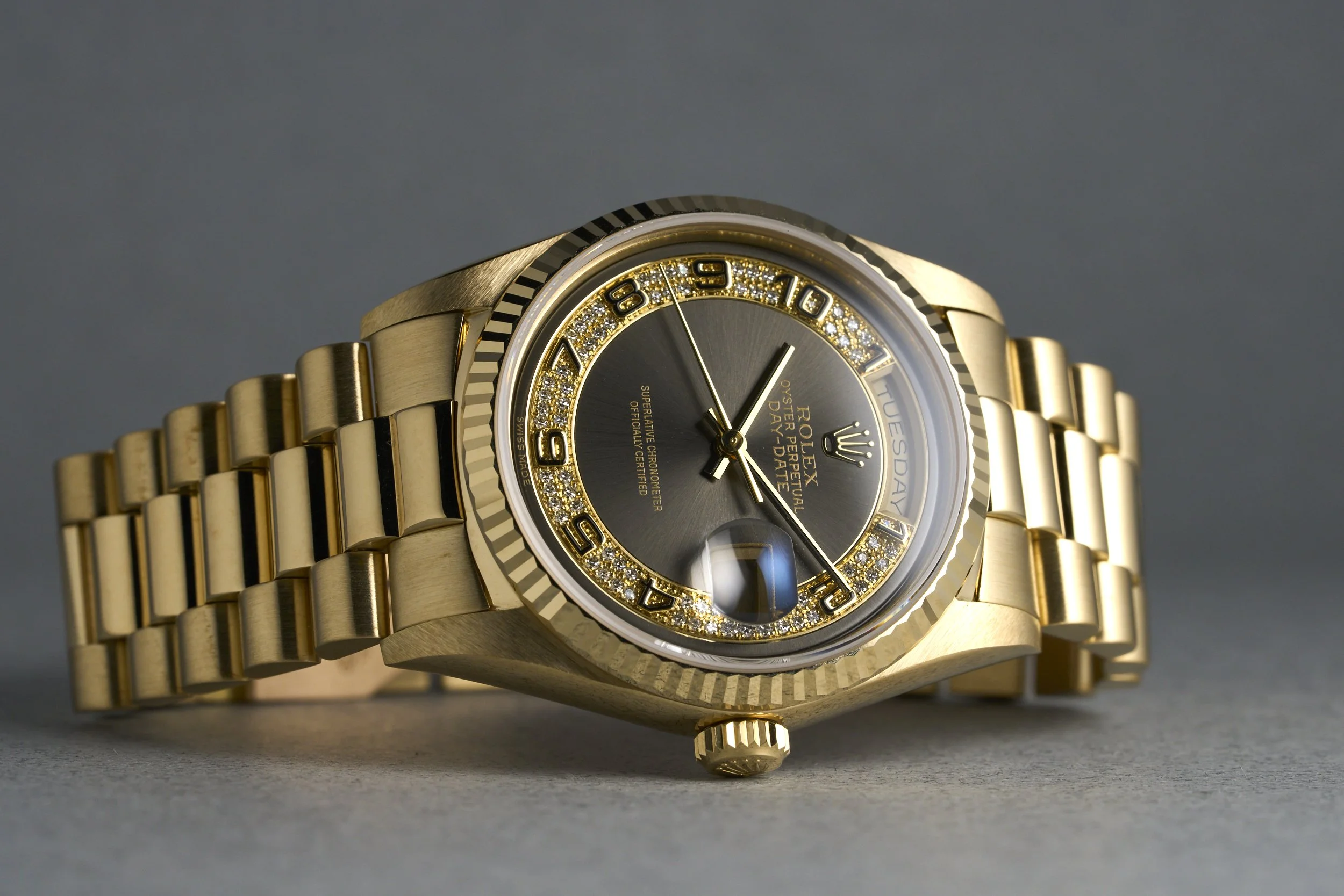 rolex-daydate.yellowgold.rscpapers-18238-arabic.myriad.dial-1988.L-oysterpalace-OP2283-15.jpg