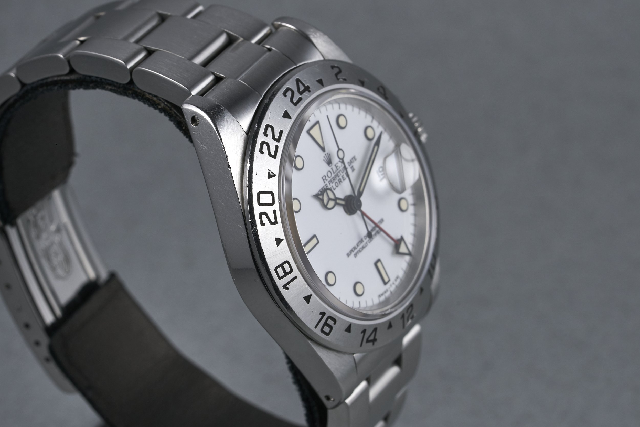 rolex-explorer2-16570-white.dial-1991-oysterpalace-OP2212-05.jpg