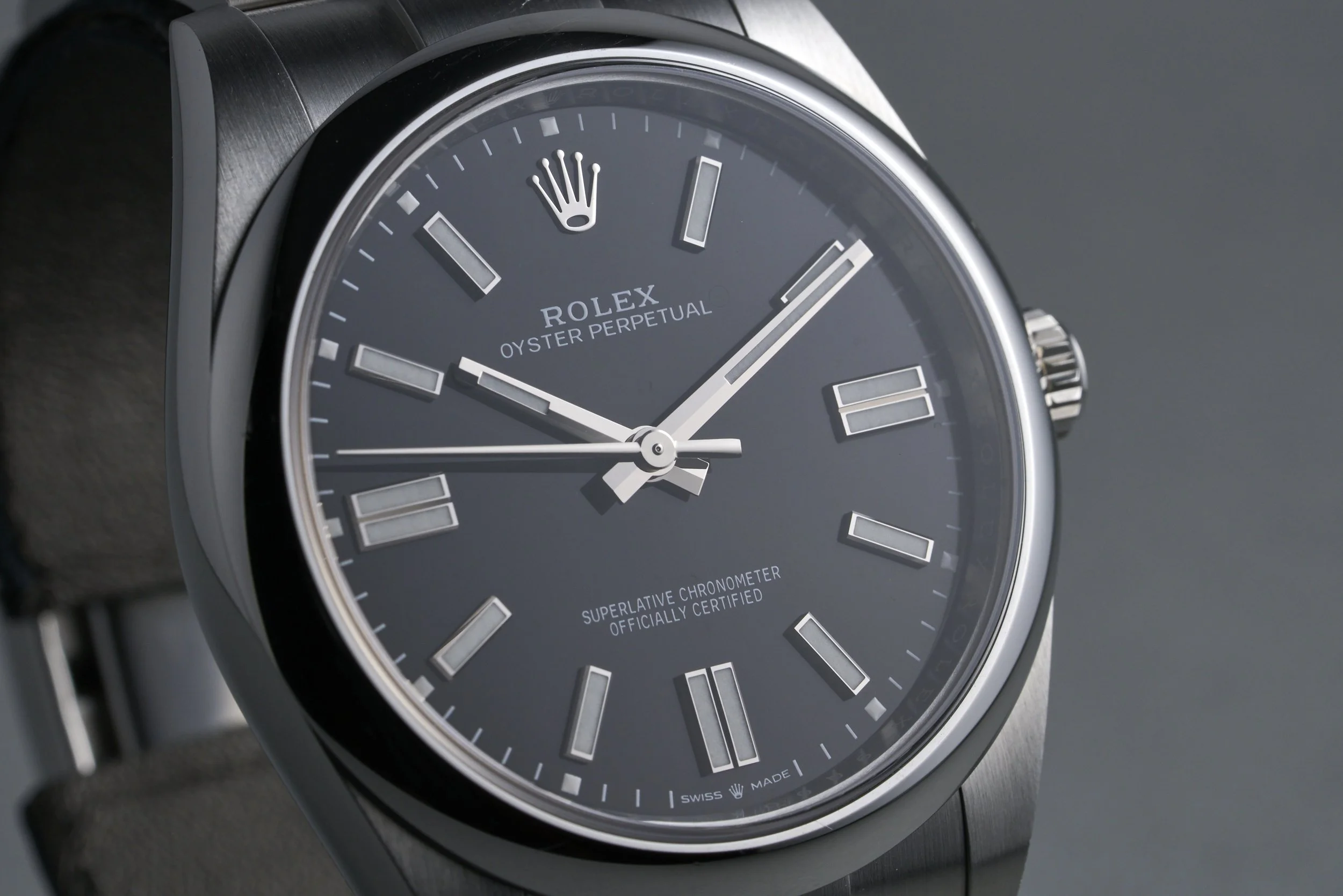rolex-oysterperpetual.41.boxpapers-124300-black.dial-2024-oysterpalace-OP2218-04.jpg