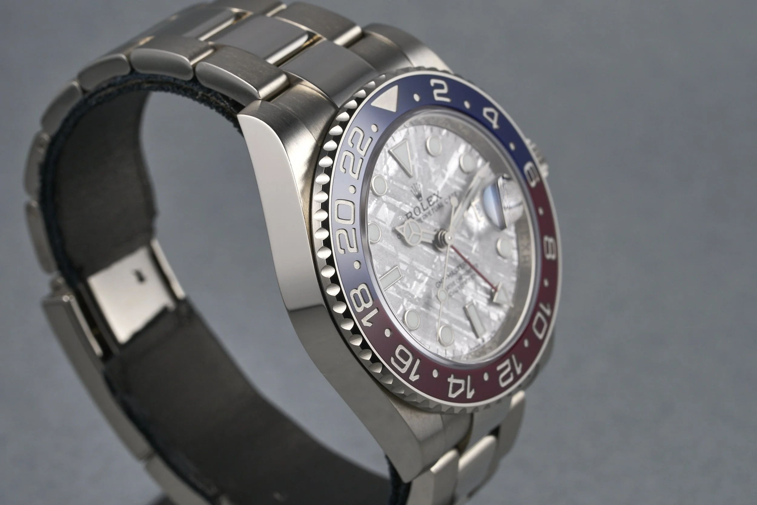 rolex-gmt2.whitegold.boxpapers-126719BLRO-meteorite.dial-2022-oysterpalace-OP2241-05.jpg