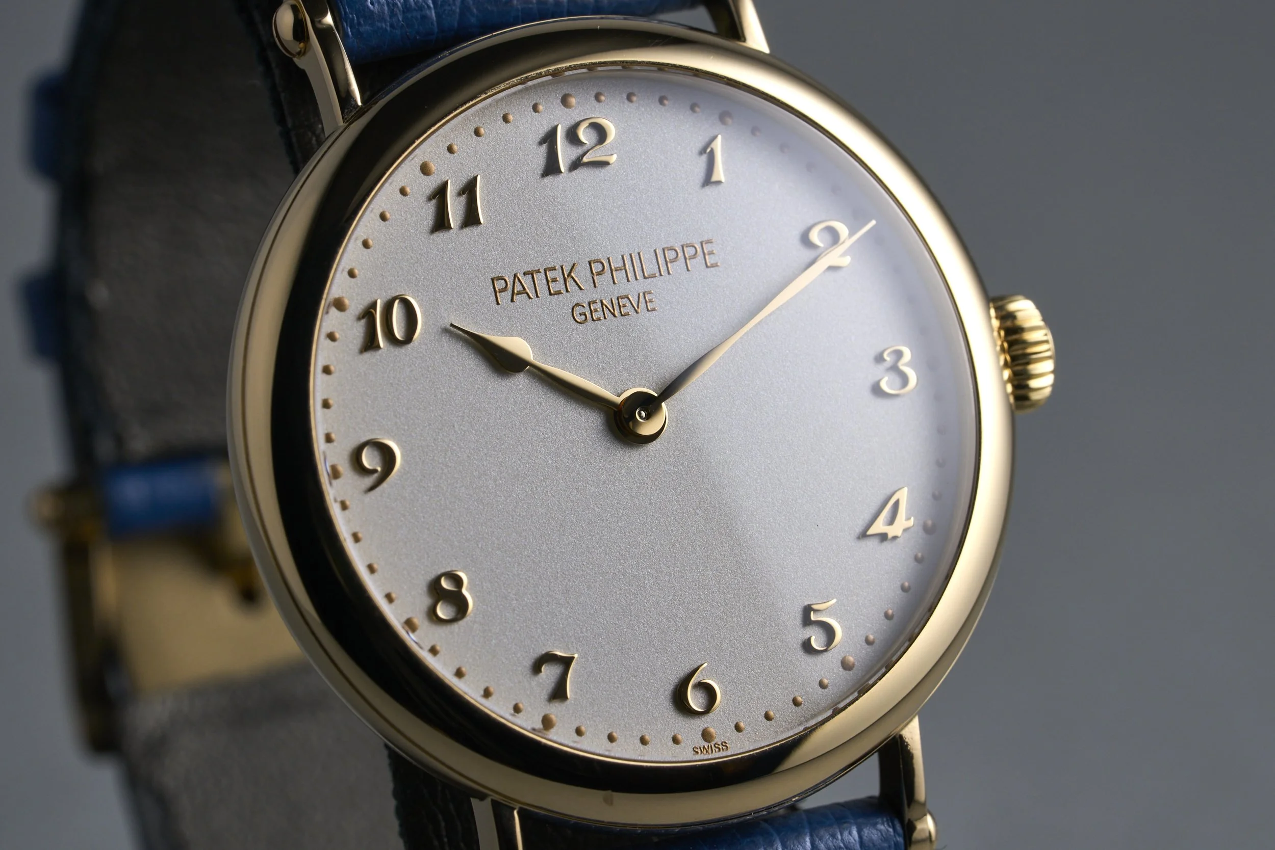 Patek-calatrava.rosegold-7200R-silver.dial-2010s-oysterpalace-OP2149-04.jpg