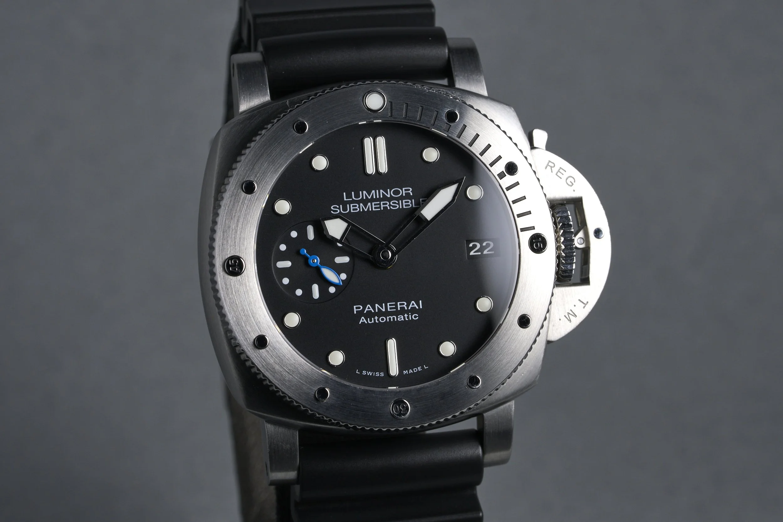 Panerai-submersible.boxpapers-PAM00682-black.dial-2017-oysterpalace-OP2280-02.jpg