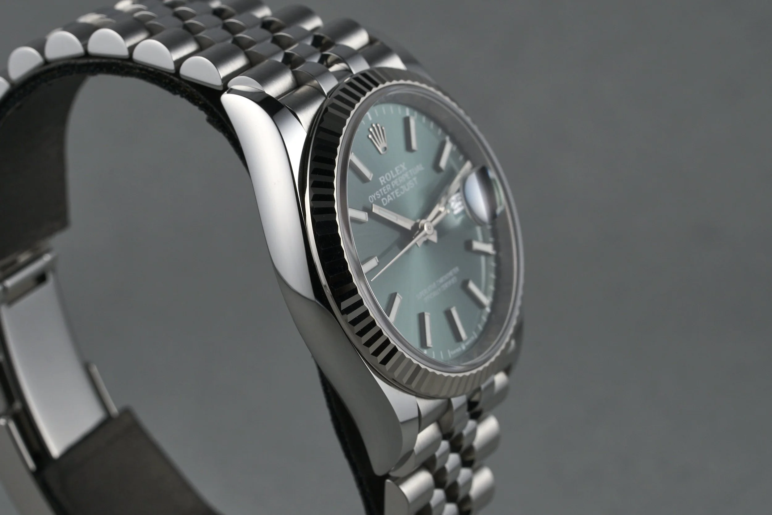 rolex-datejust.36.boxpapers-126234-mint.green.dial-2023-oysterpalace-OP2173-05.jpg