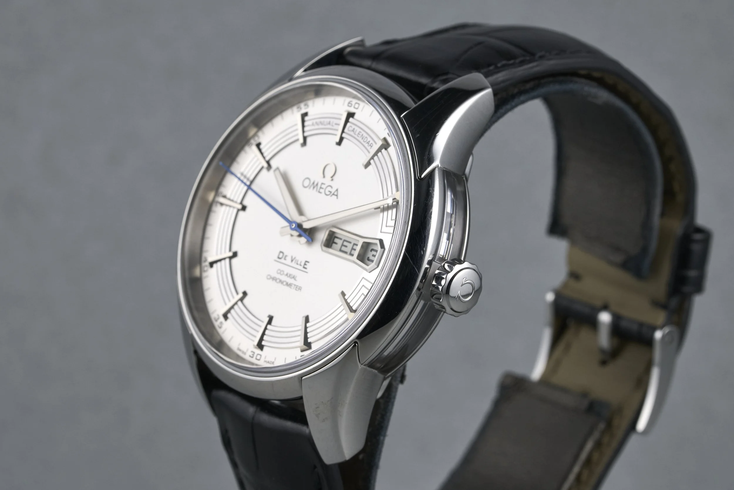 omega-DeVille.hour.vision.boxpapers-431.33.41.22.02.001-silver.dial-2019-oysterpalace-OP2323-06.jpg