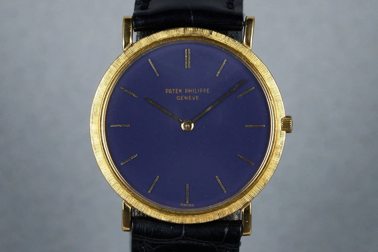 patekphilippe-calatrava.yellowgold-3498.2-blue.dial-1960s-oysterpalace-OP2226-01.jpg