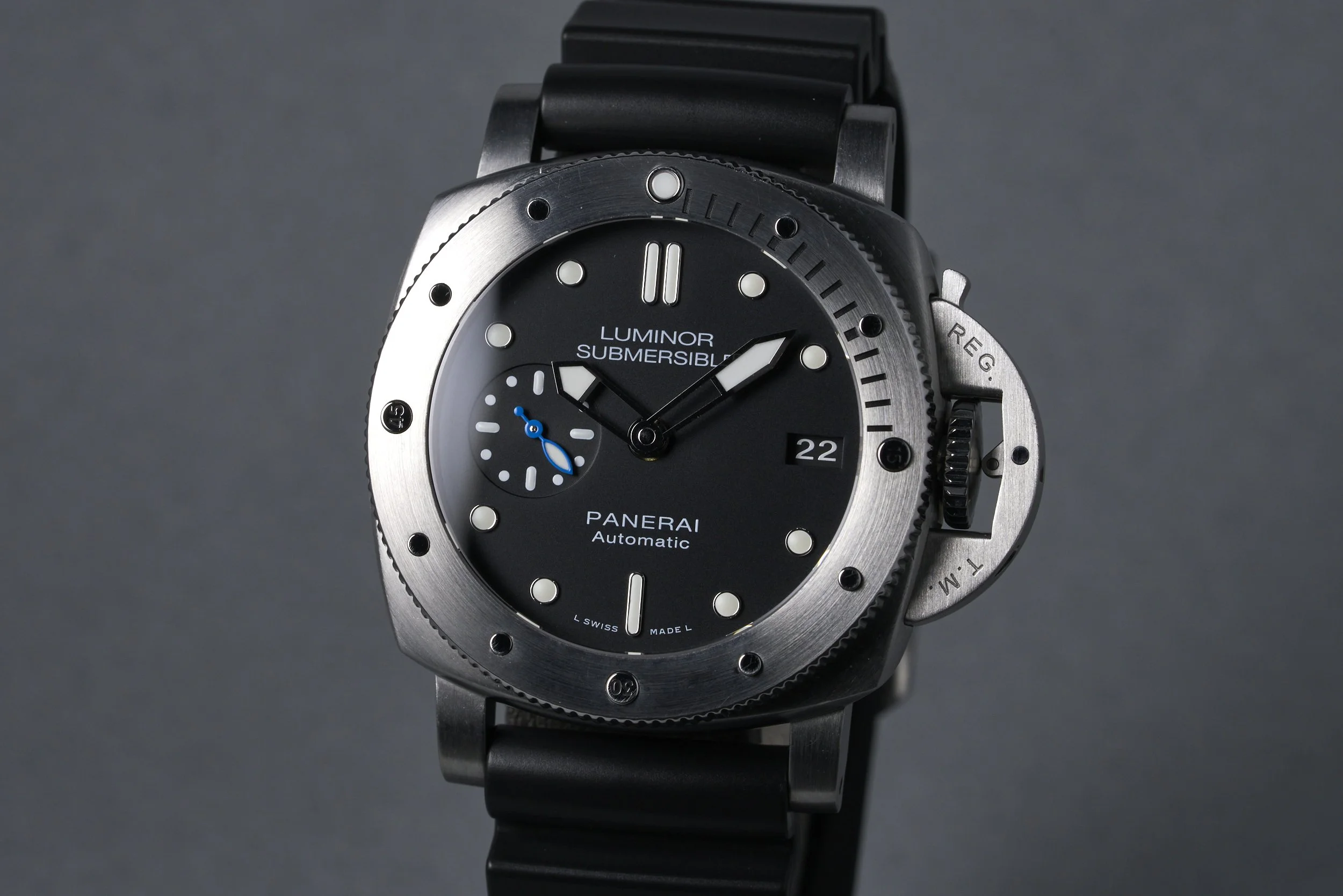 Panerai-submersible.boxpapers-PAM00682-black.dial-2017-oysterpalace-OP2280-03.jpg