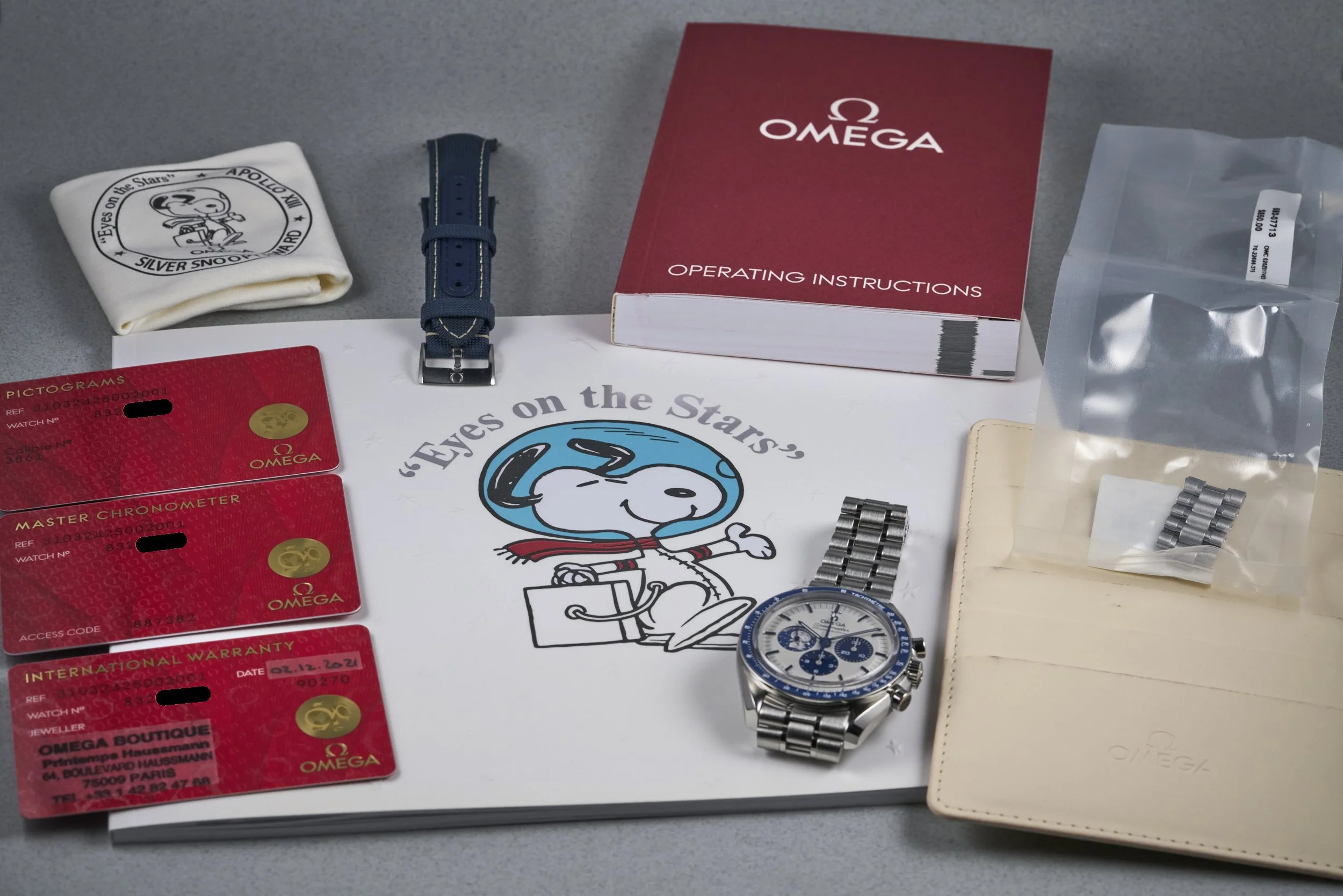 omega-speedmaster.boxpapers-310.32.42.50.02.001-silver.snoopy.50th.dial-2021-oysterpalace-OP2314-14.jpg