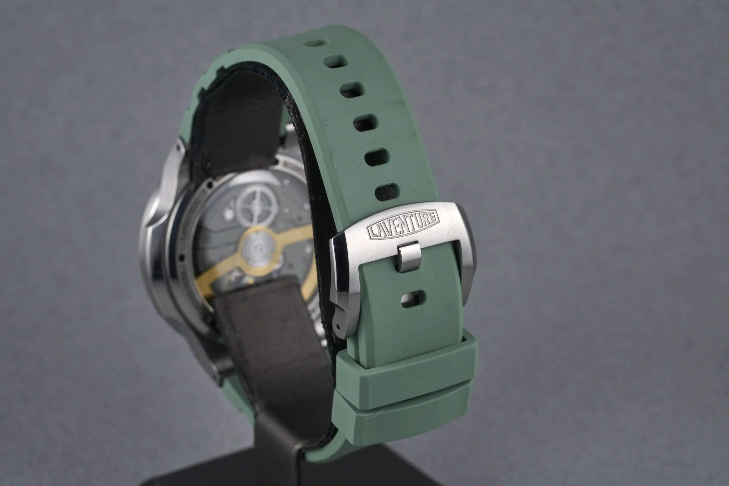 laventure-automobile.boxpapers-chrono-white.dial-2023-oysterpalace-OP2308-07.jpg