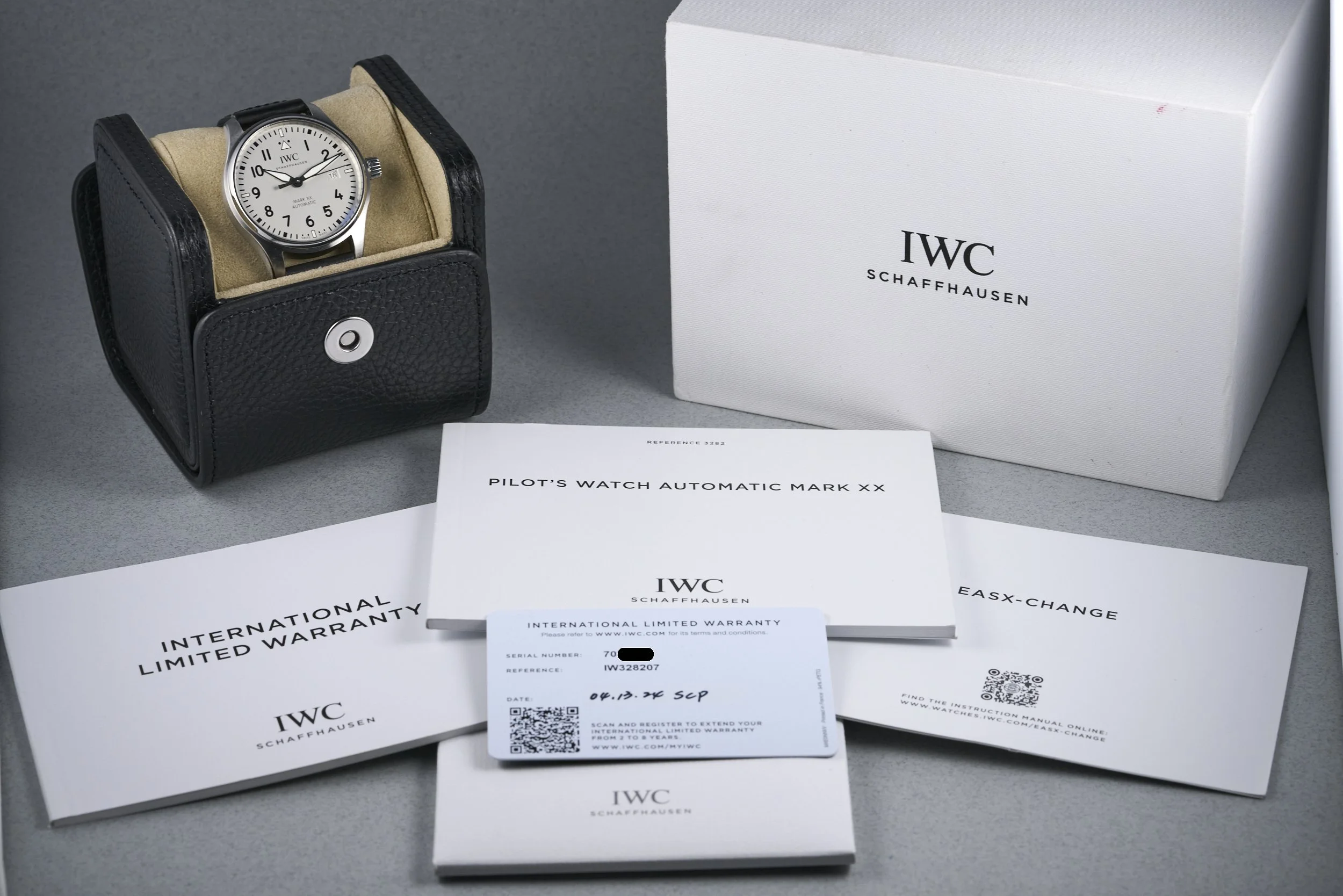 iwc-Pilots.Watch.markxx.boxpapers-IW328207-silver.dial-2024-oysterpalace-OP2270-09.jpg